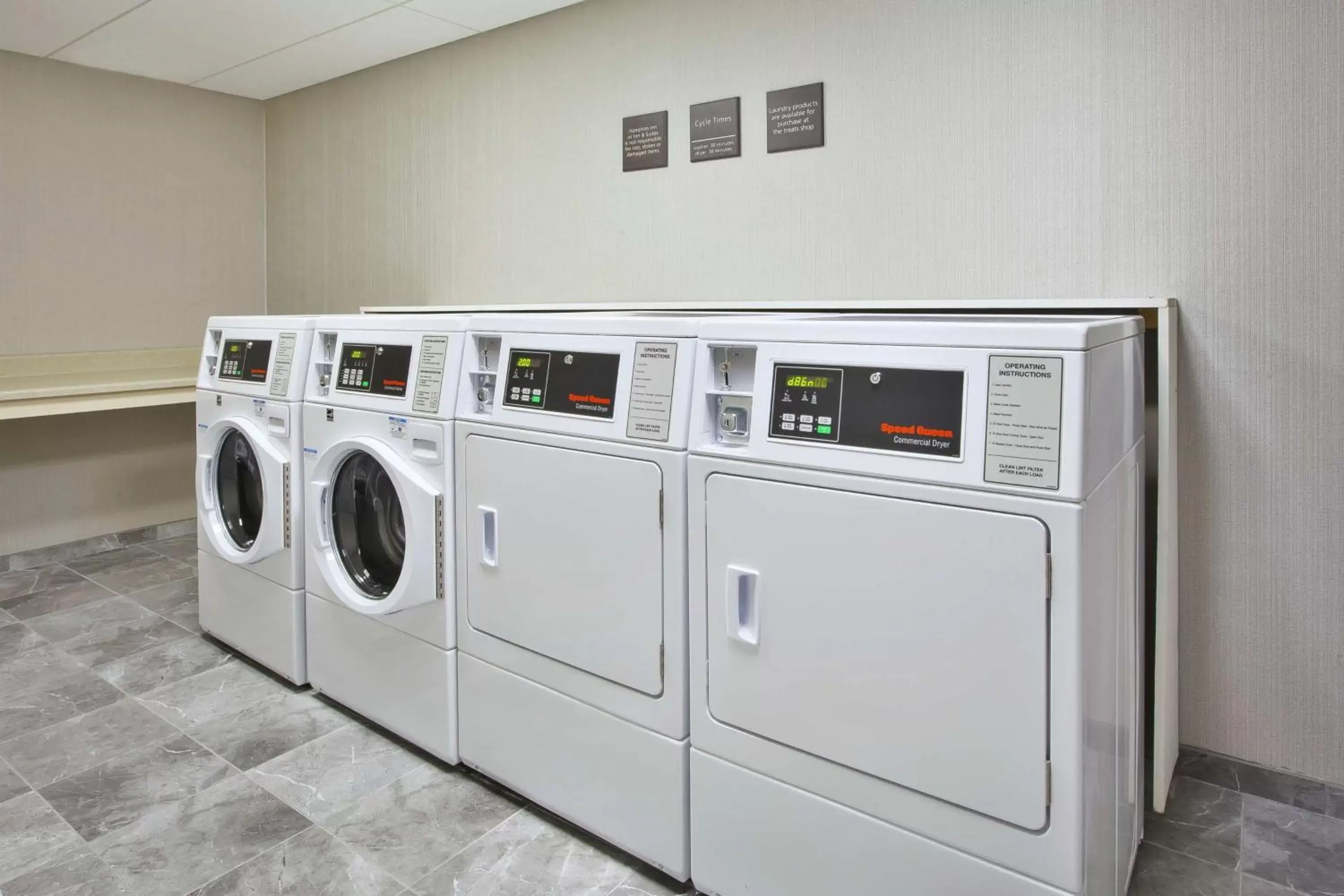 Property building in Hampton Inn Kennebunk Kennebunkport Me Property building in Hampton Inn Kennebunk Kennebunkport Me