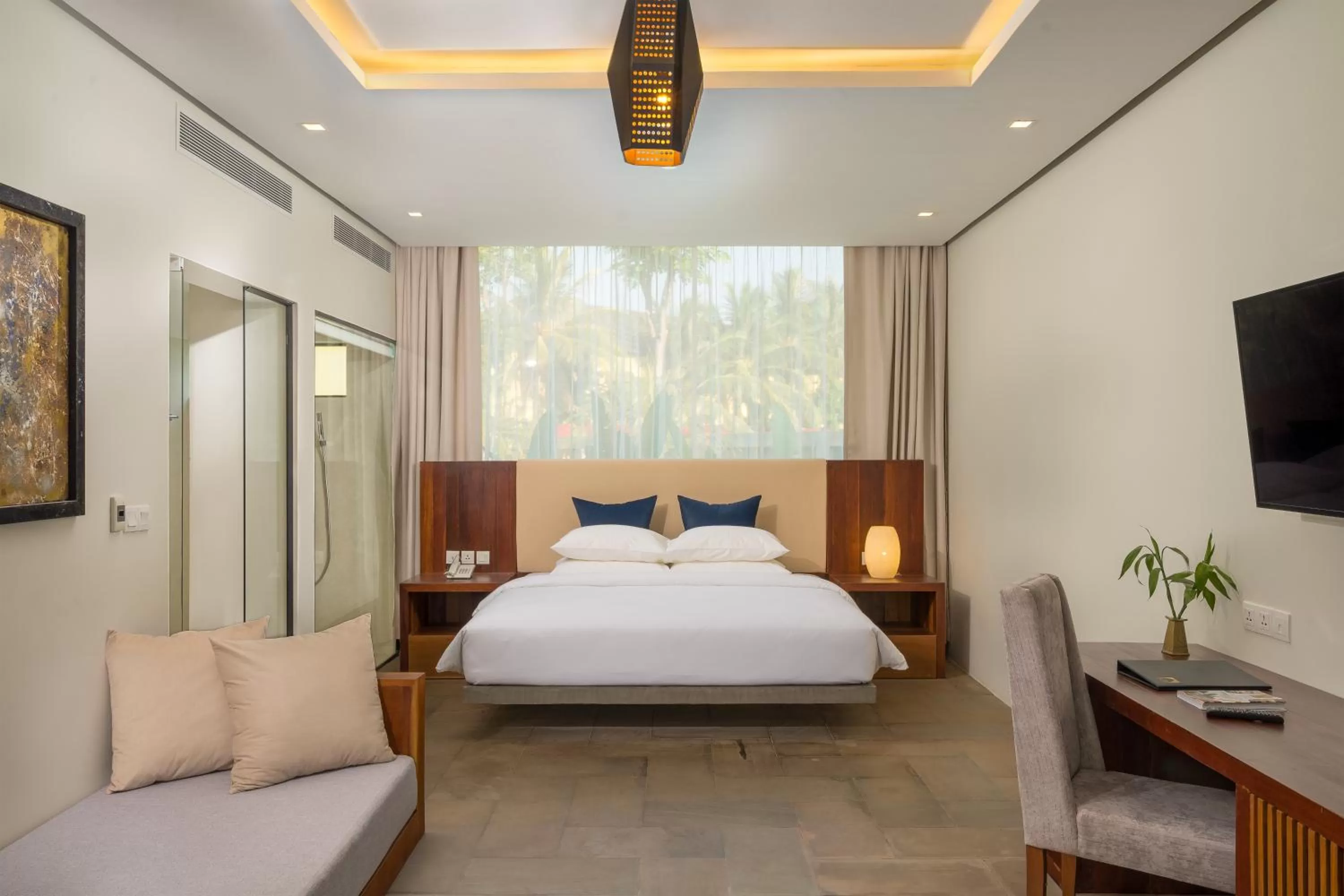 Photo of the whole room, Bed in The Villa by Metta
