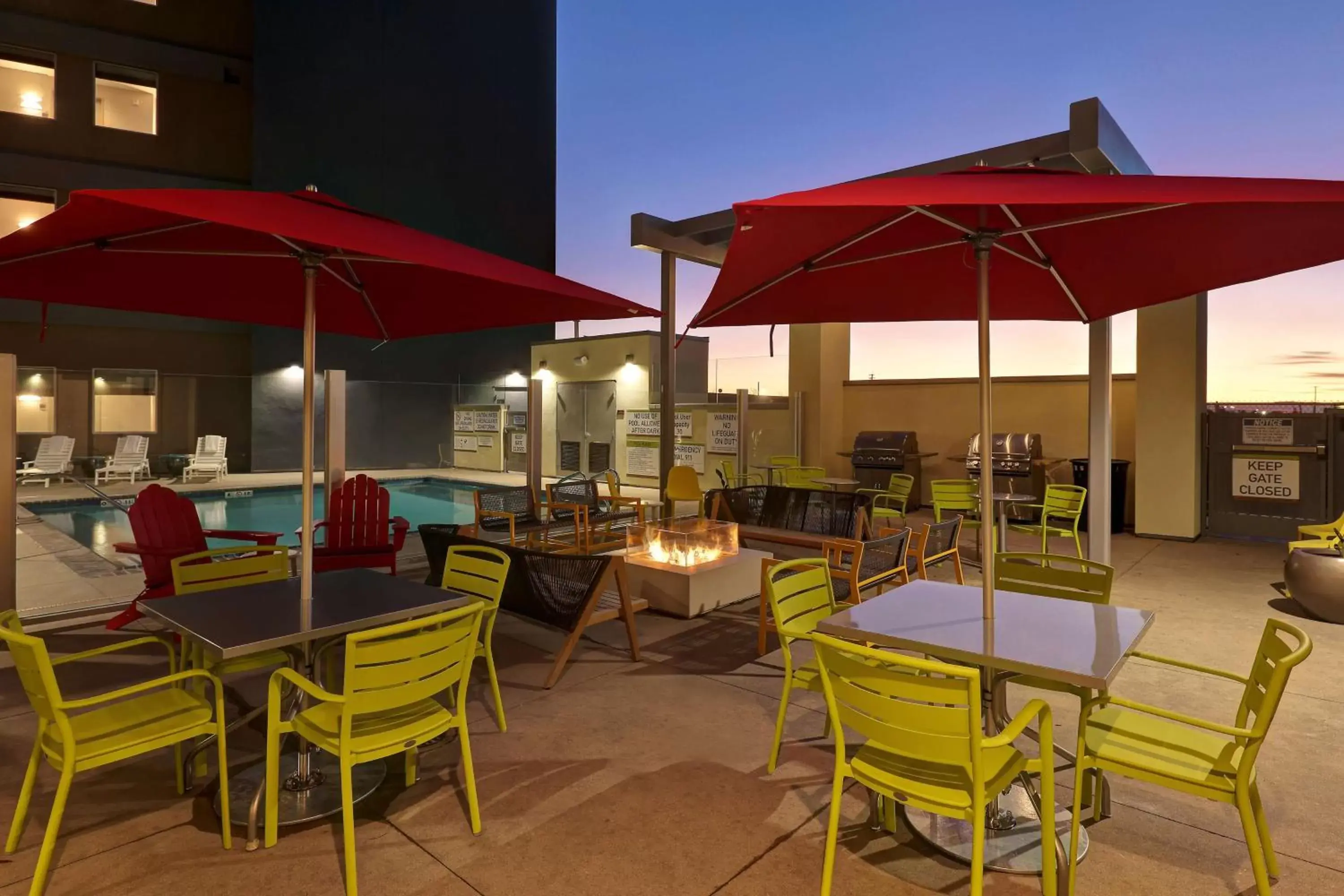 Property building, Restaurant/Places to Eat in Home2 Suites By Hilton Turlock, Ca
