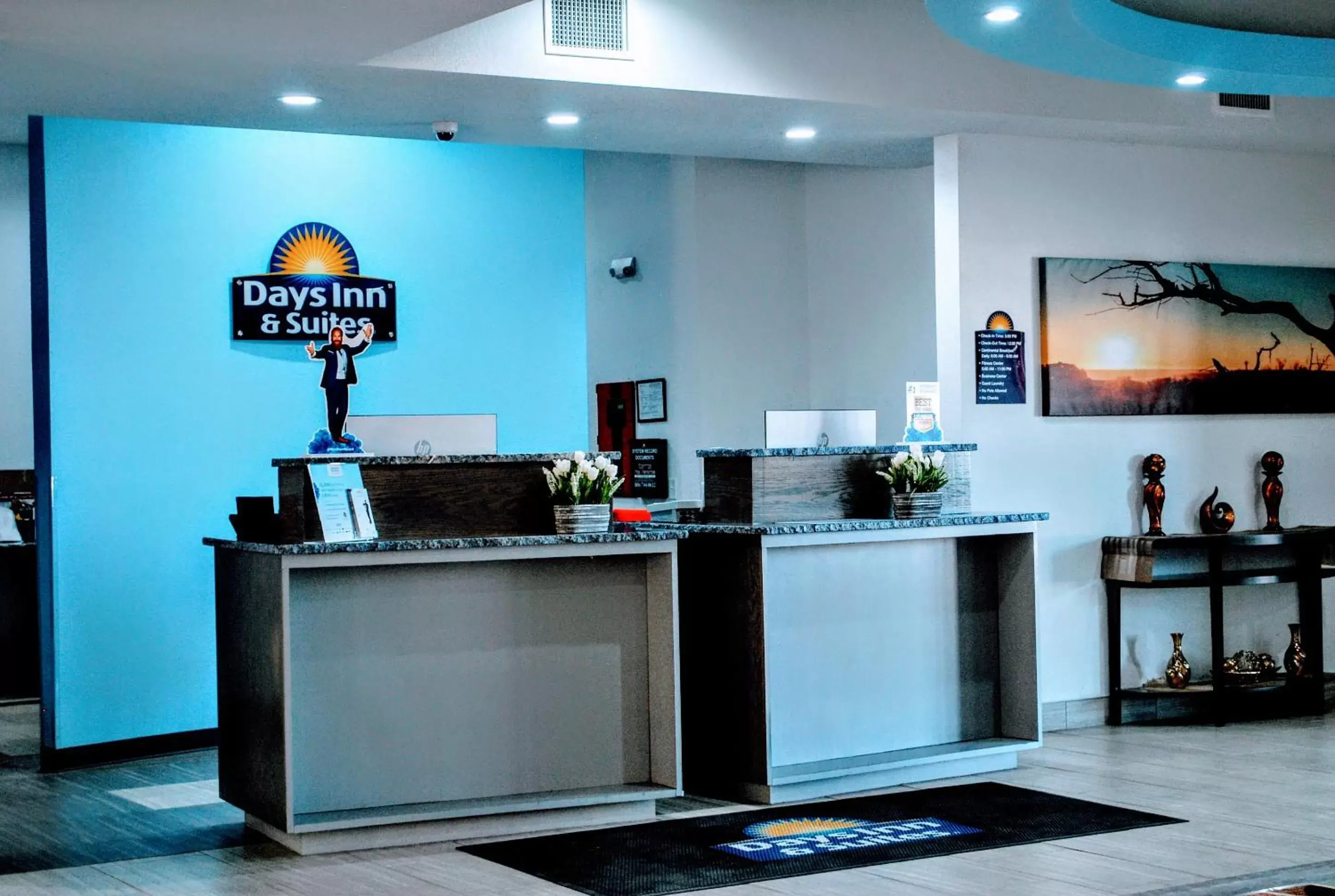 Lobby or reception, Lobby/Reception in Days Inn & Suites by Wyndham Lubbock Medical Center