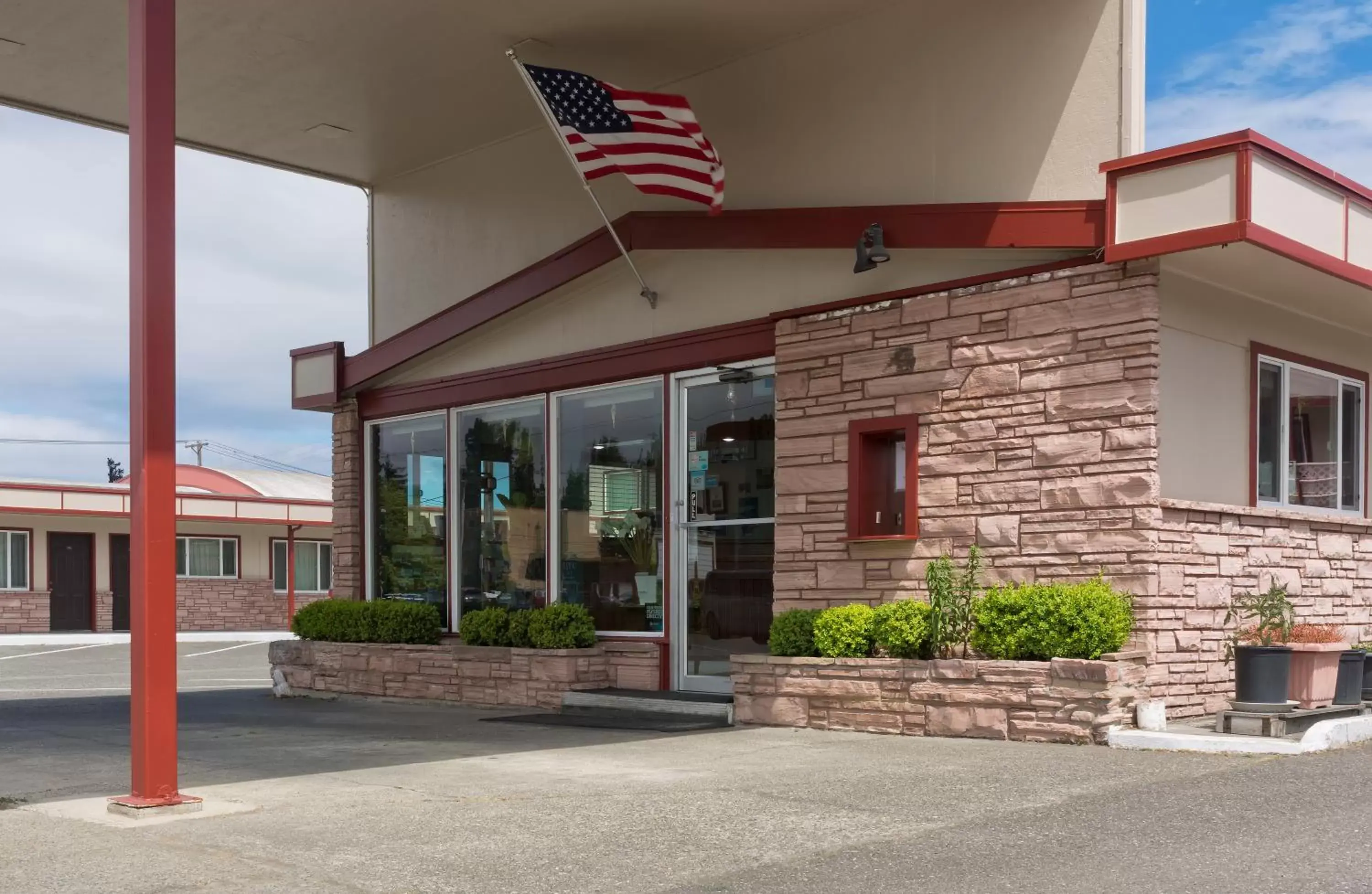 Facade/entrance in Flagstone Motel