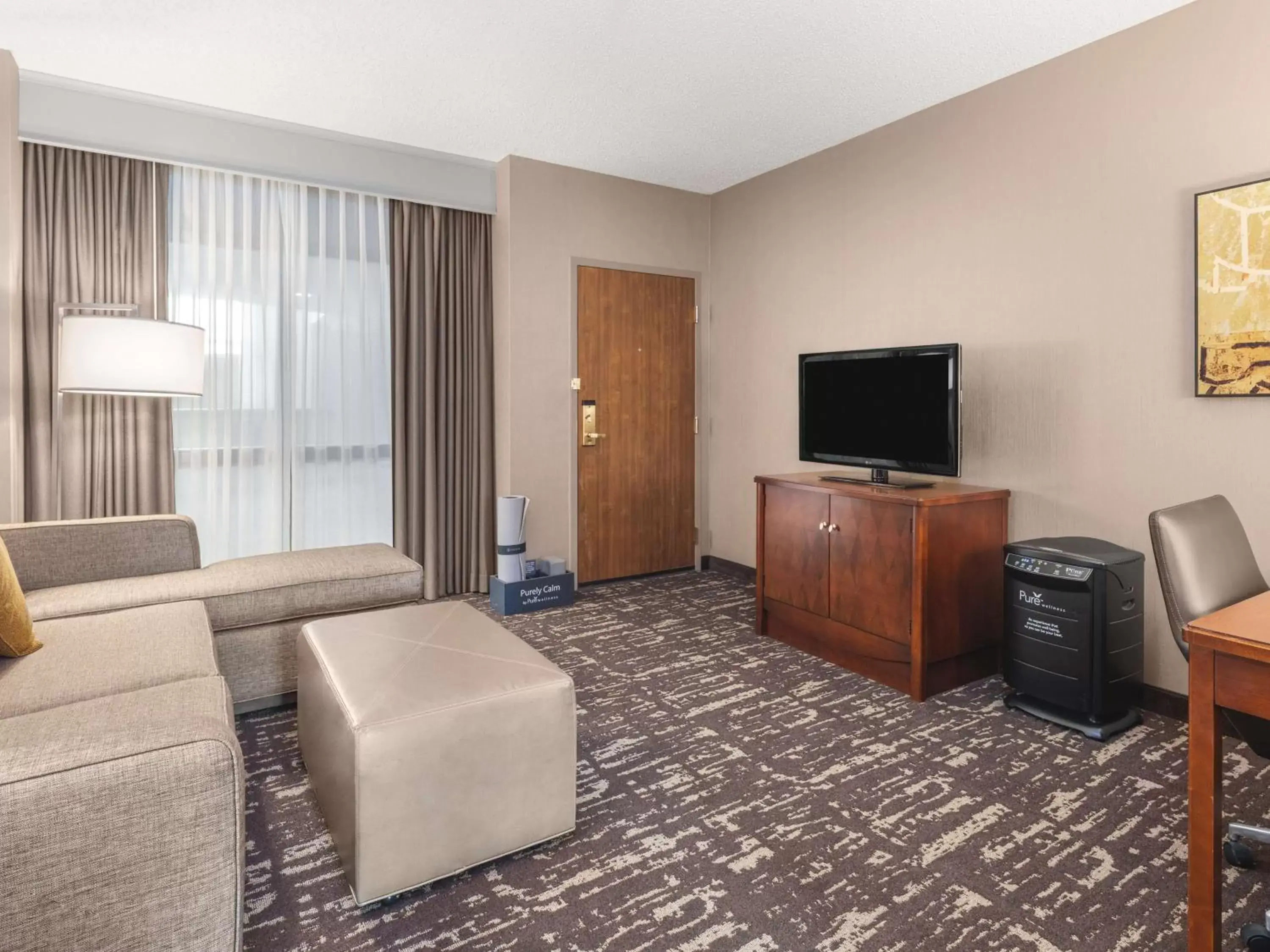 Bedroom, TV/Entertainment Center in Embassy Suites by Hilton Dallas Frisco Hotel & Convention Center