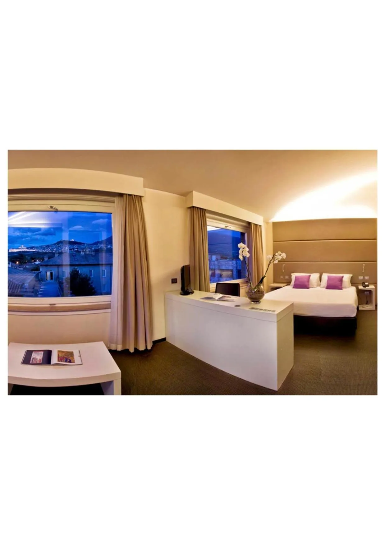 City view, Bed in TH Assisi - Hotel Cenacolo