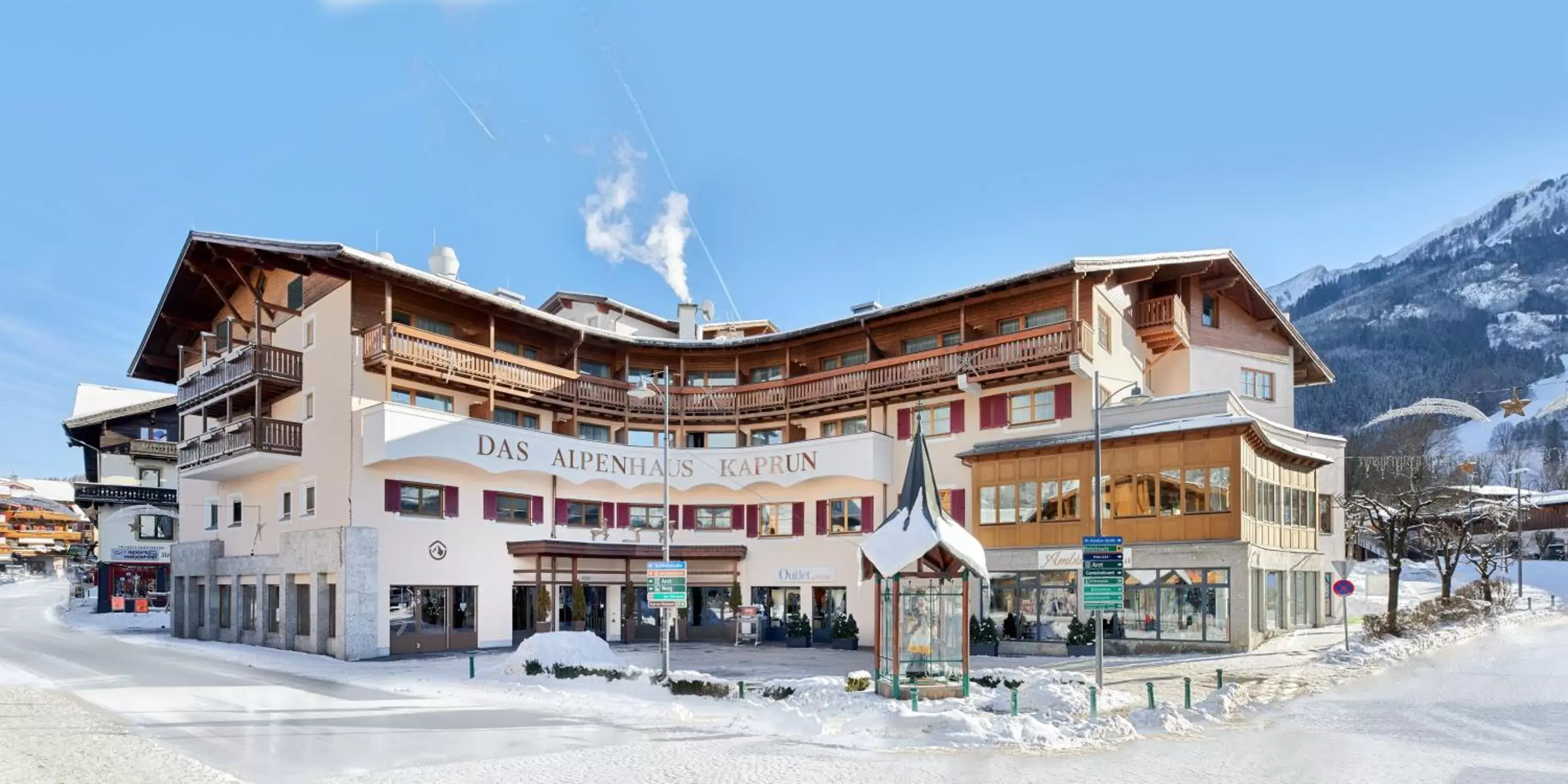 Property building, Winter in Das Alpenhaus Kaprun