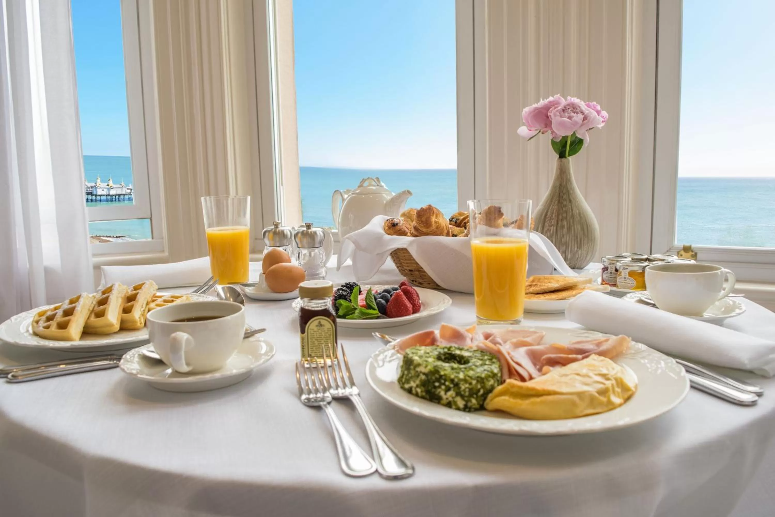 Breakfast in The Chatsworth Hotel