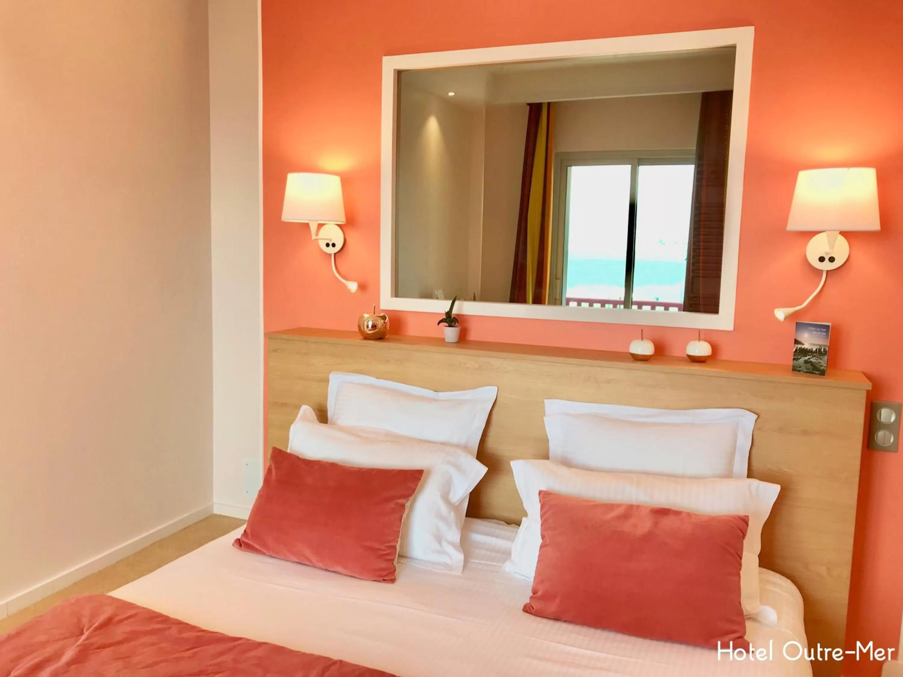 Bed in Hôtel Outre-Mer - Villa Le Couchant