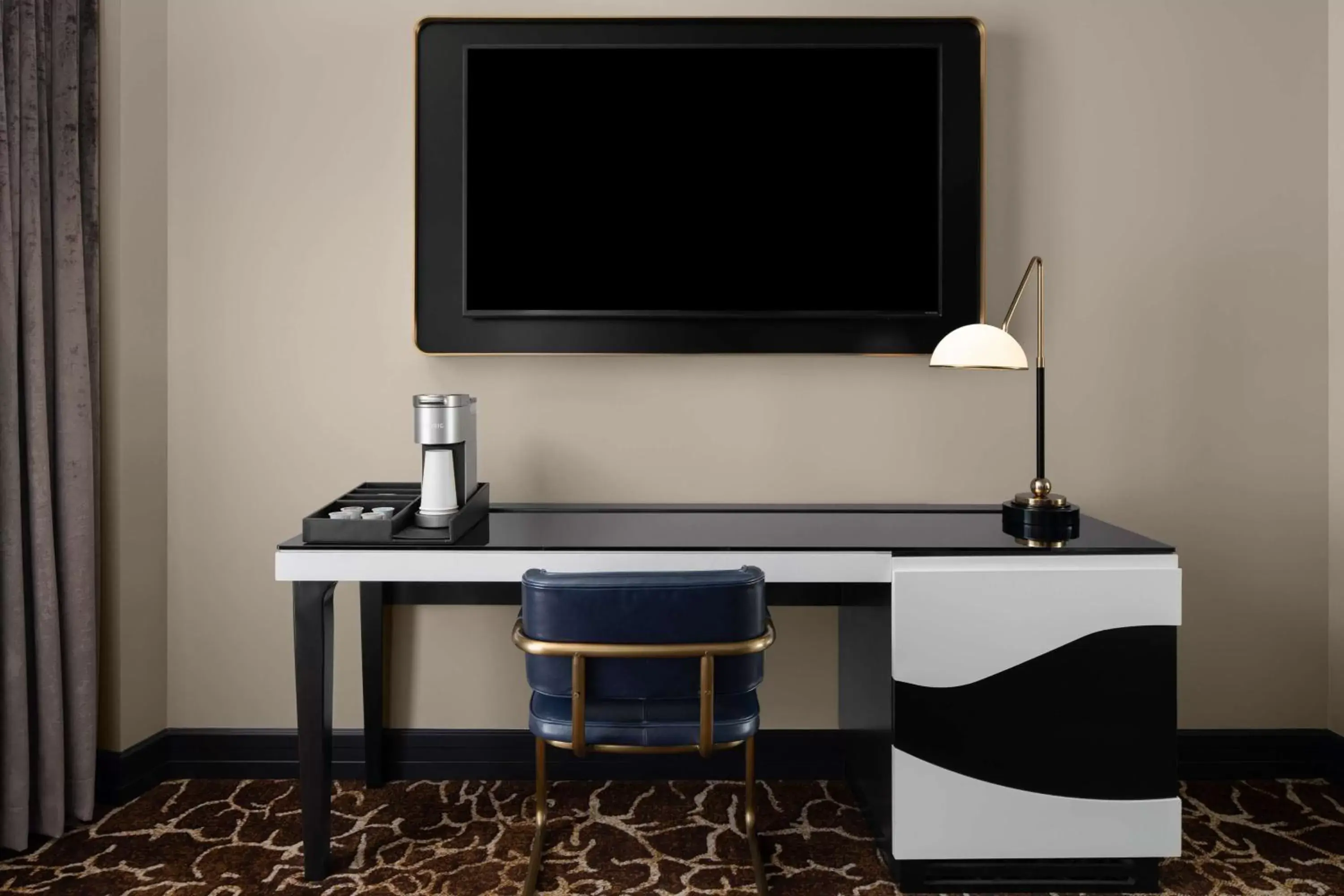 Bedroom, TV/Entertainment Center in Hotel Fraye Nashville, Curio Collection By Hilton