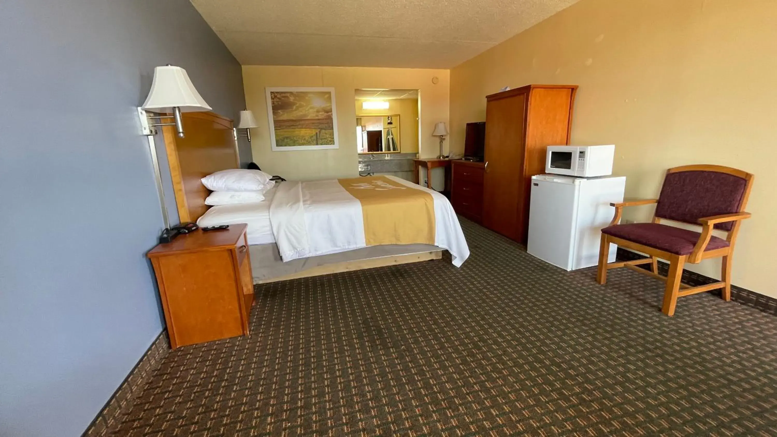Photo of the whole room in Days Inn by Wyndham Salina South