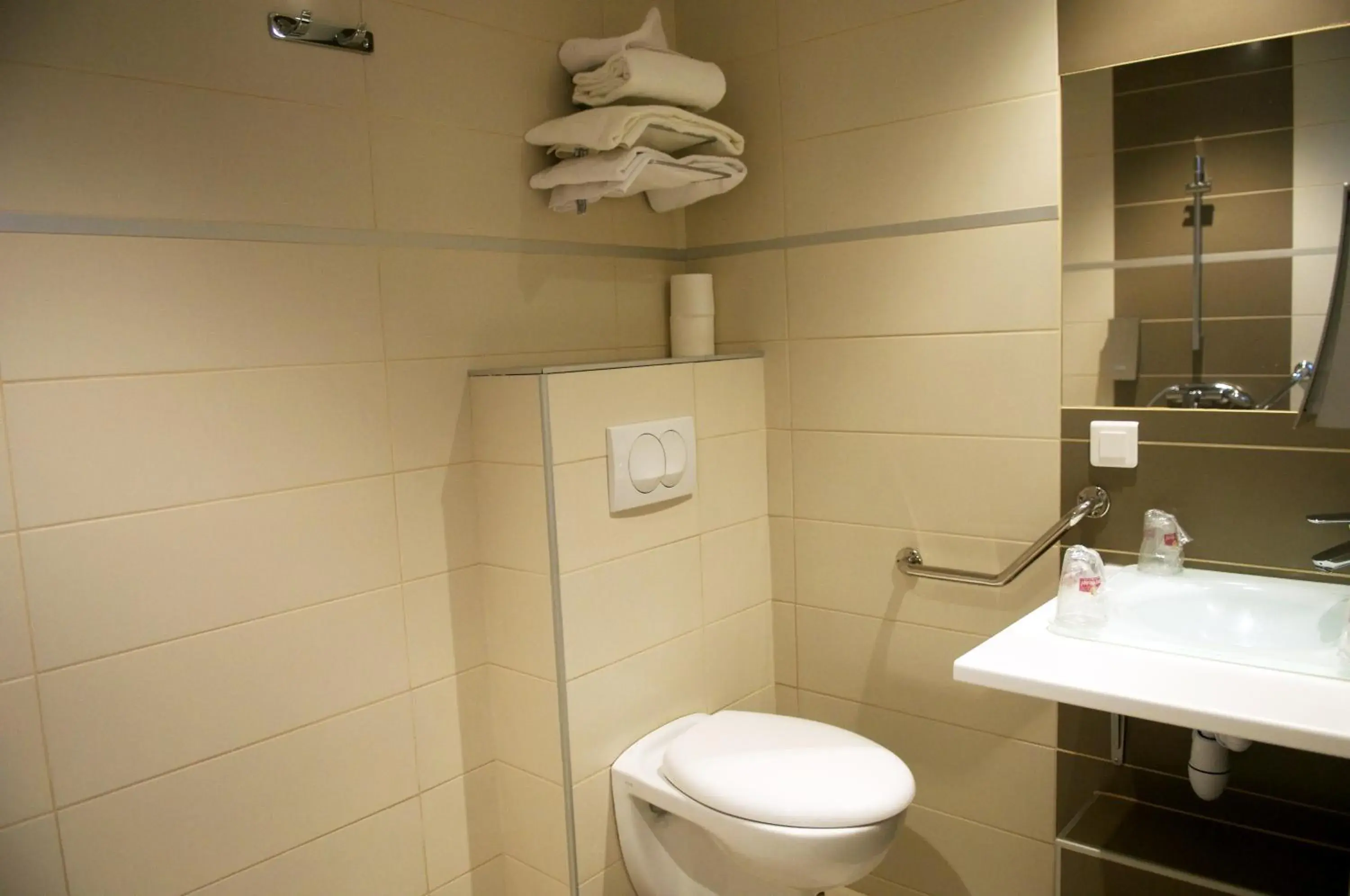 Bathroom in Best Hotel Euromedecine
