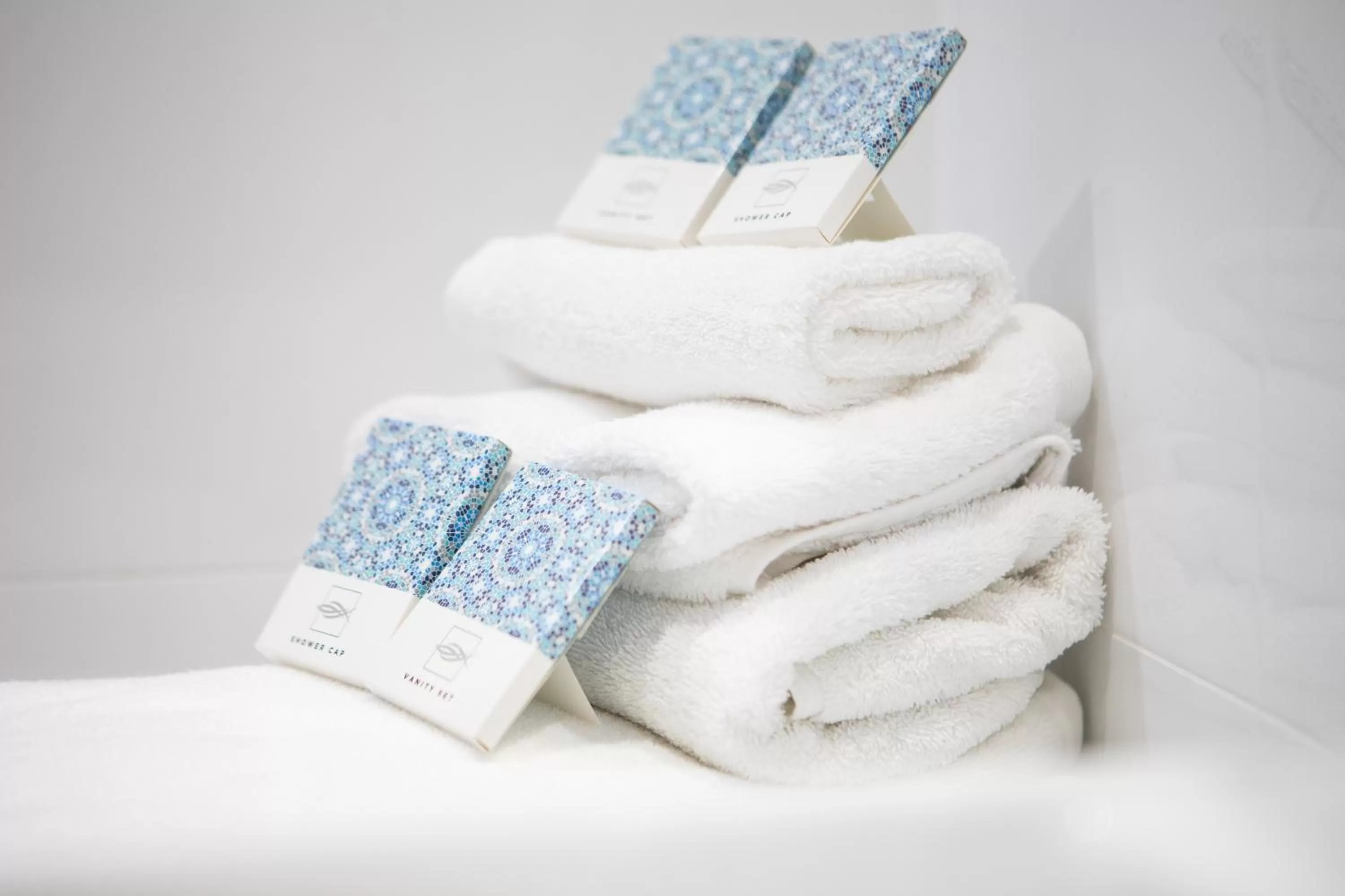 Area and facilities in New England Motor Lodge