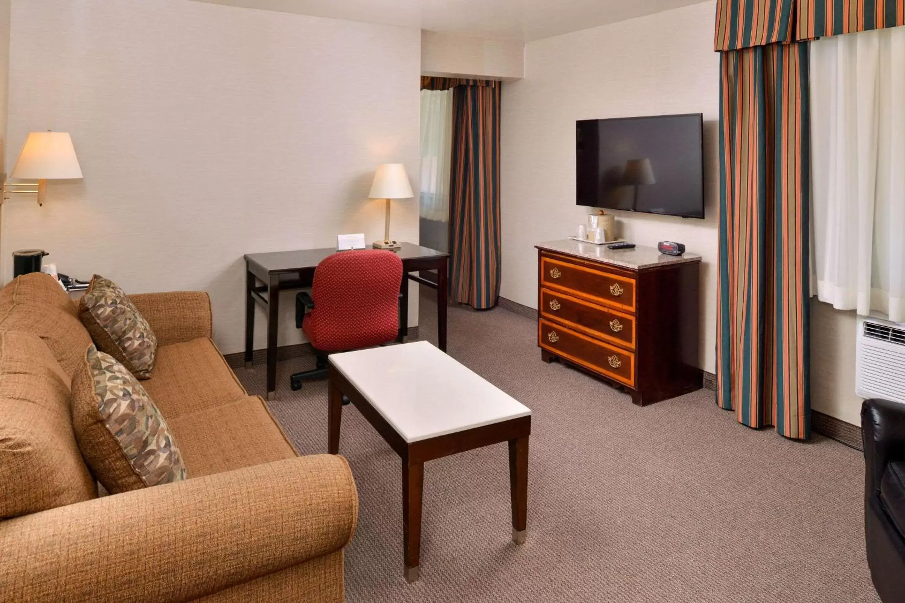 Photo of the whole room, TV/Entertainment Center in Quality Inn & Suites Walnut - City of Industry