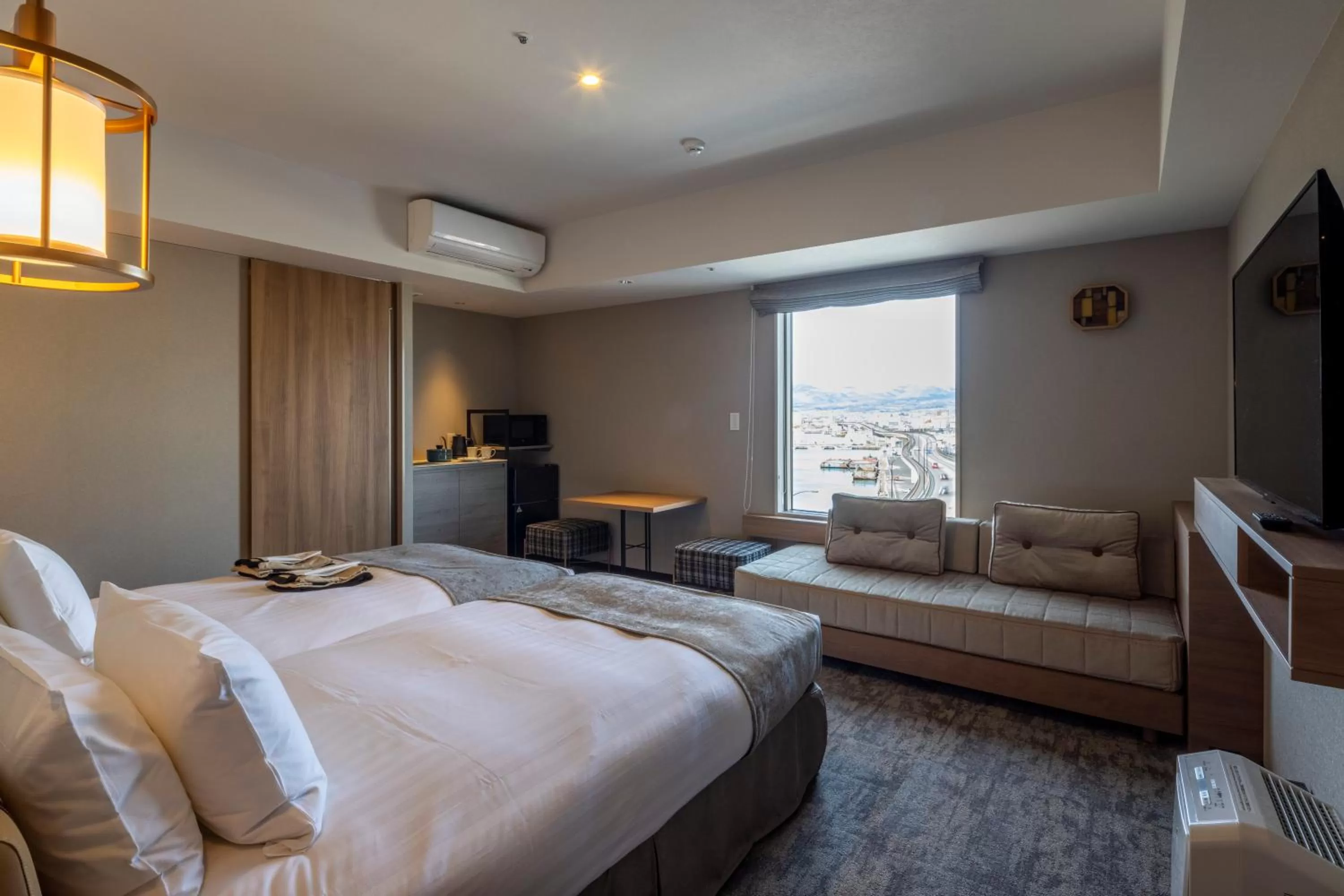 Photo of the whole room, Bed in Tokyu Stay Hakodate Asaichi Akarinoyu