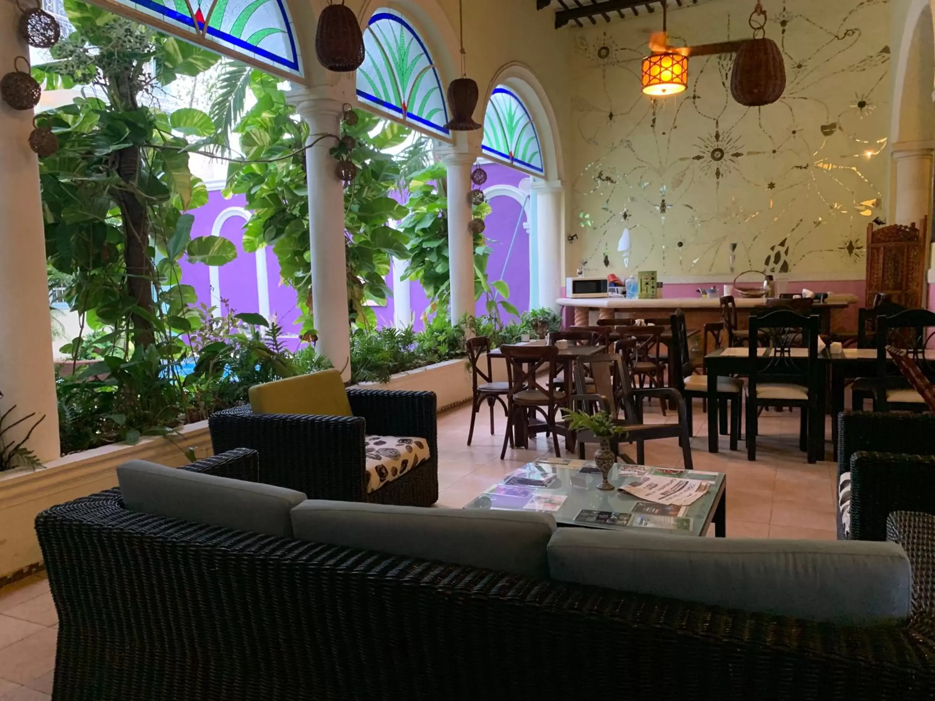 Patio, Restaurant/Places to Eat in Hotel Santa Ana