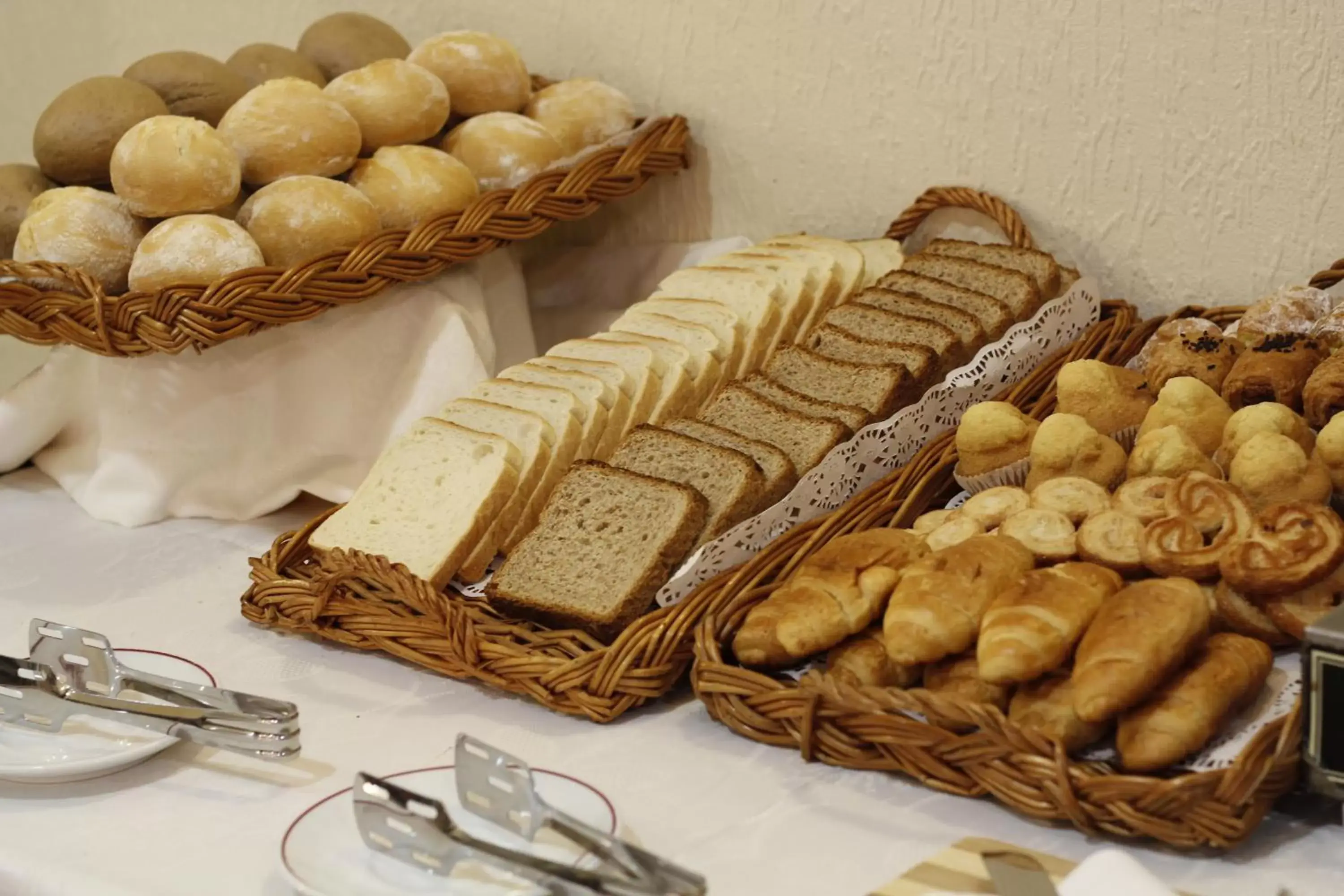 Food and drinks in 4Dreams Hotel Chimisay Food and drinks in 4Dreams Hotel Chimisay