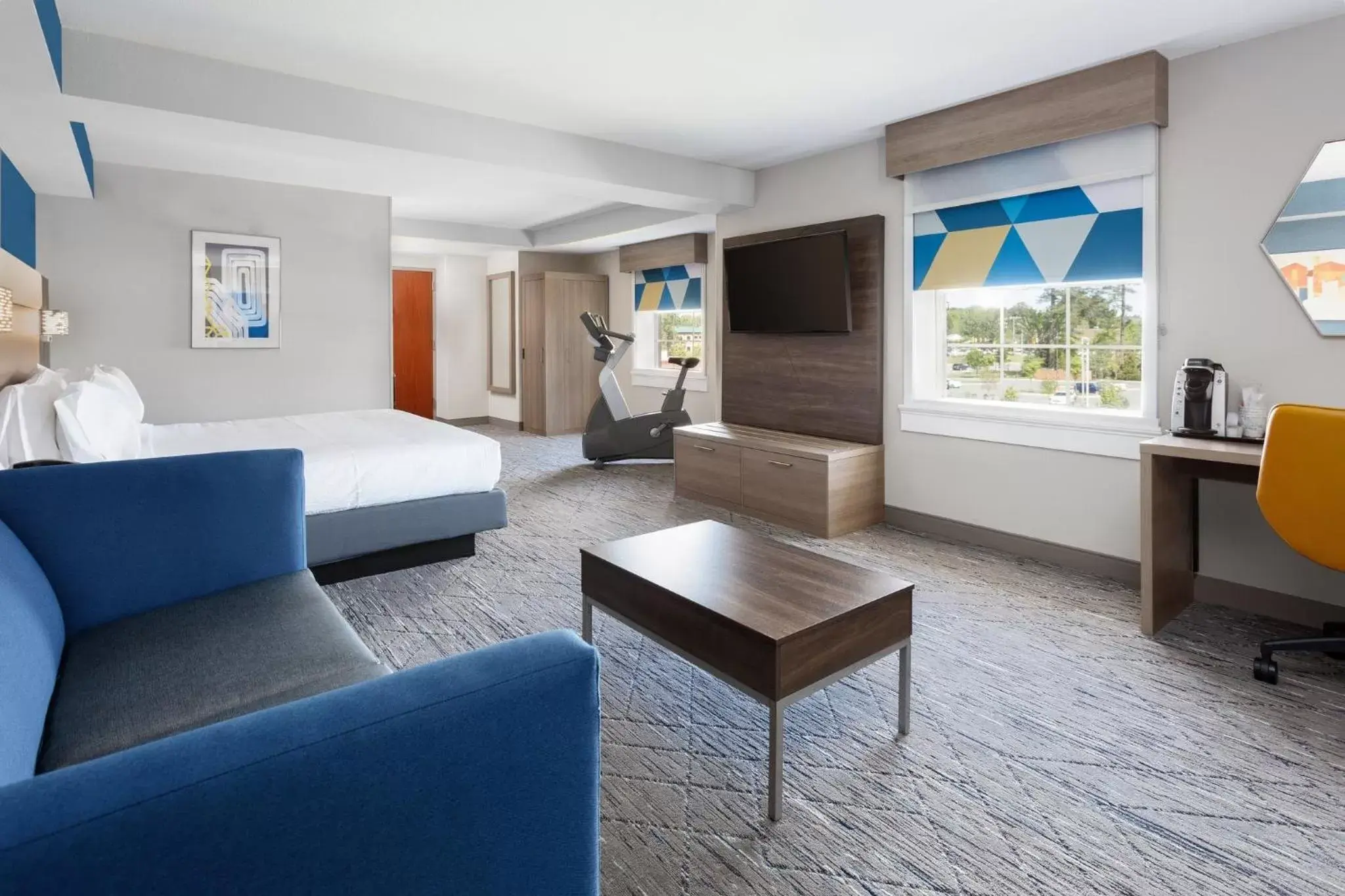 Photo of the whole room in Holiday Inn Express & Suites Williamsburg, an IHG Hotel