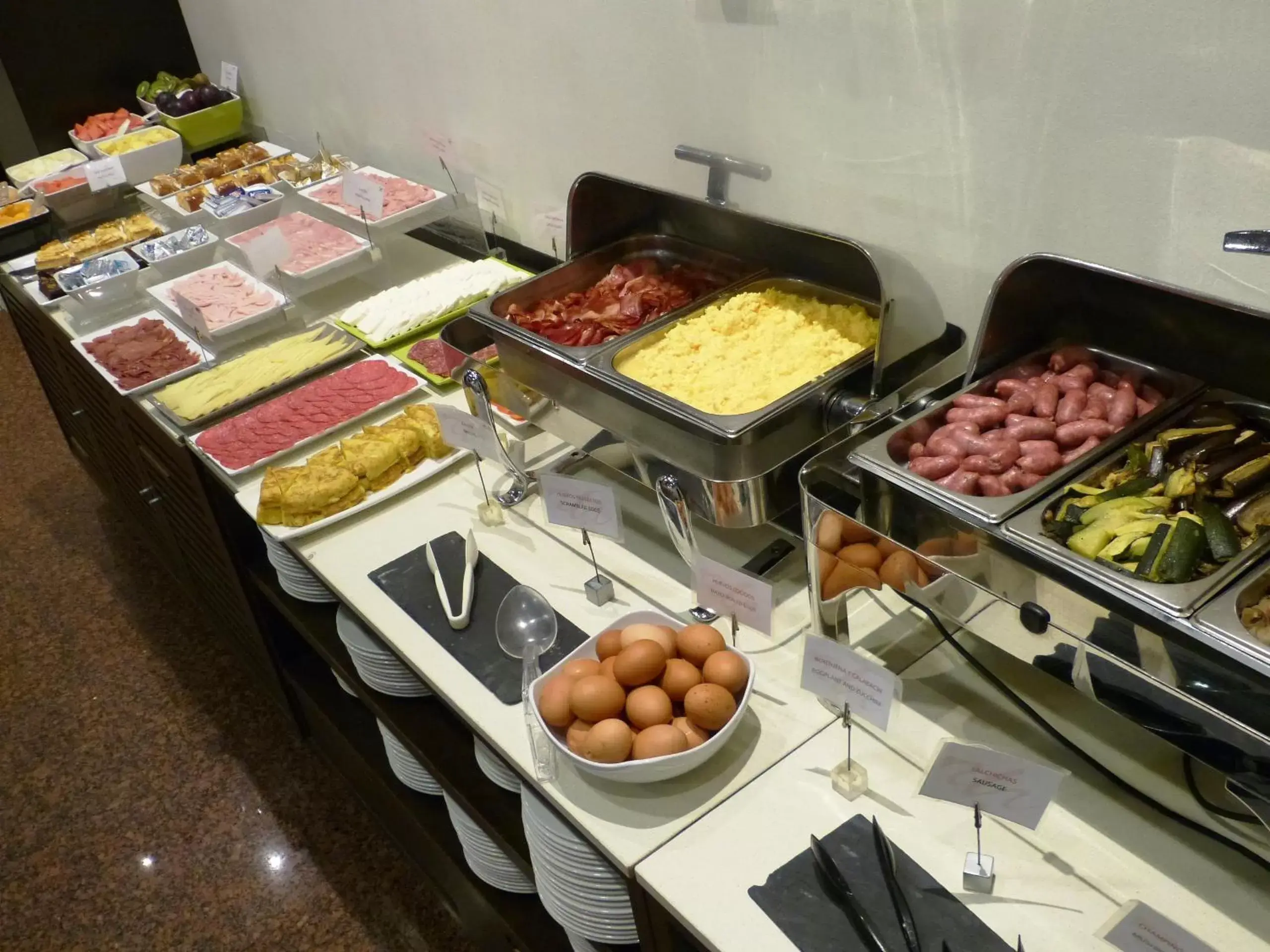 Buffet breakfast in Rafaelhoteles Atocha