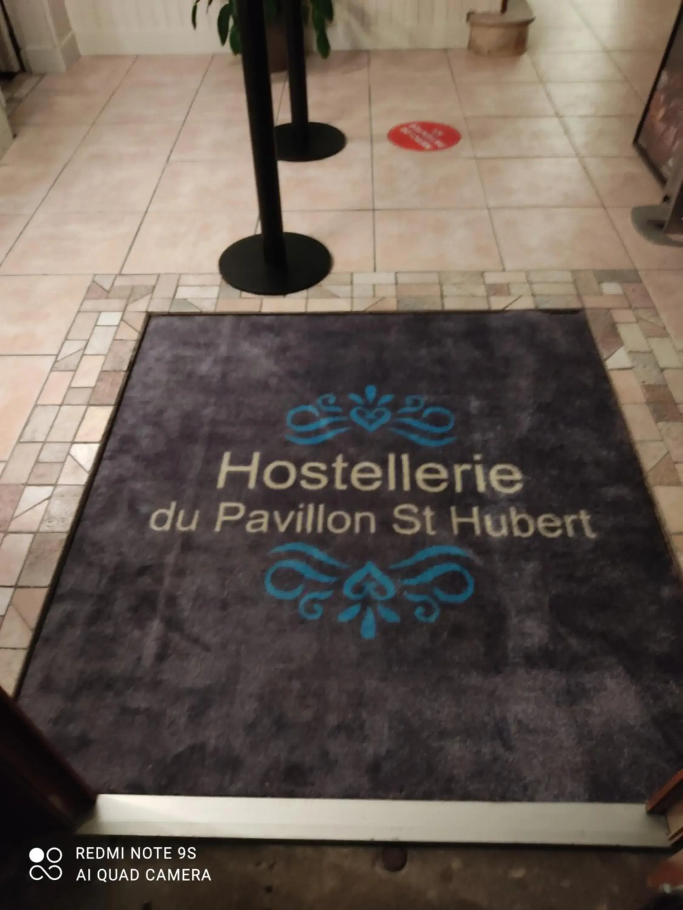 Property logo or sign in Hostellerie de Pavillon Saint-Hubert