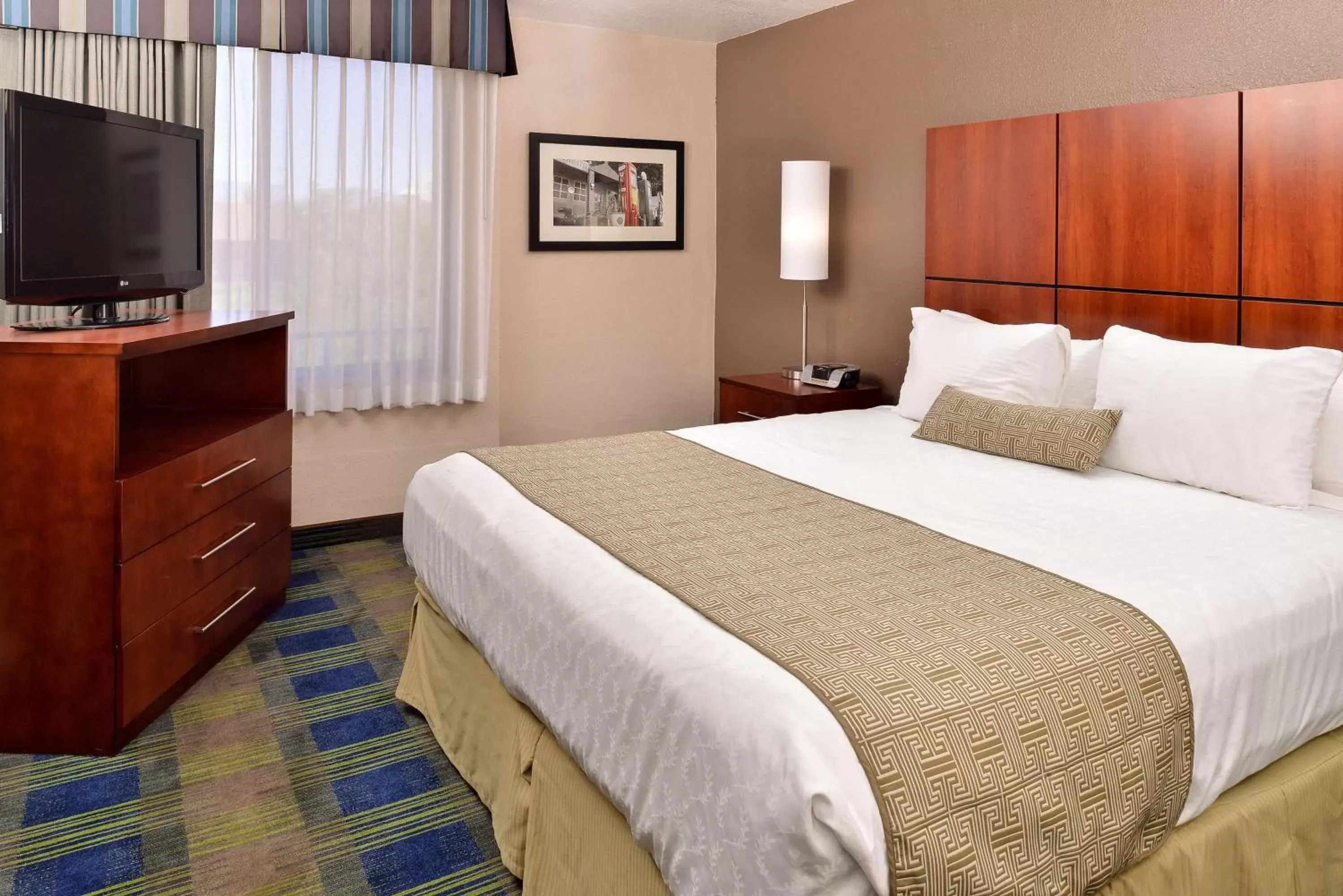 Photo of the whole room, Bed in Best Western Plus Heritage Inn Ontario Rancho Cucamonga