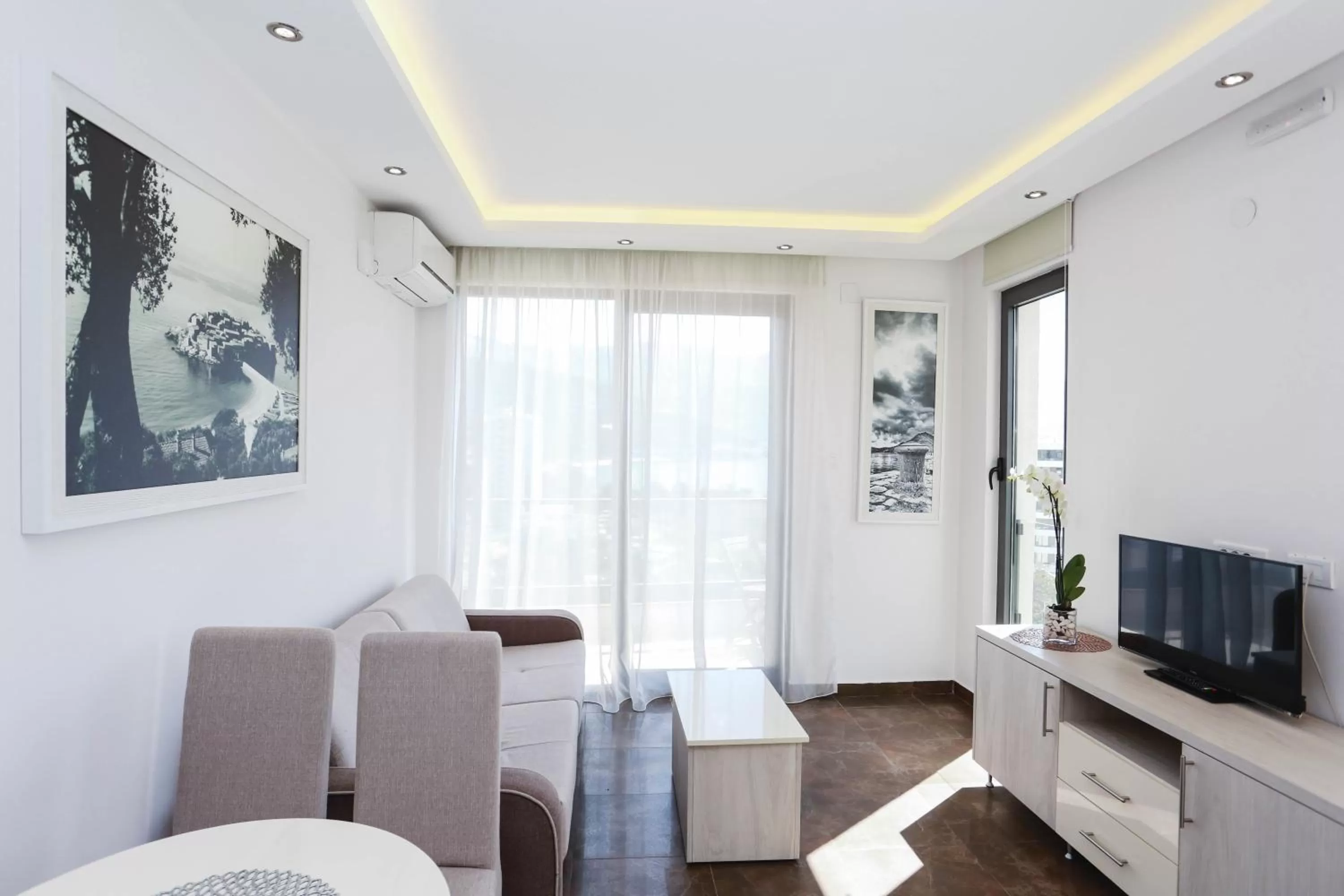 Photo of the whole room in Garni Hotel Arka