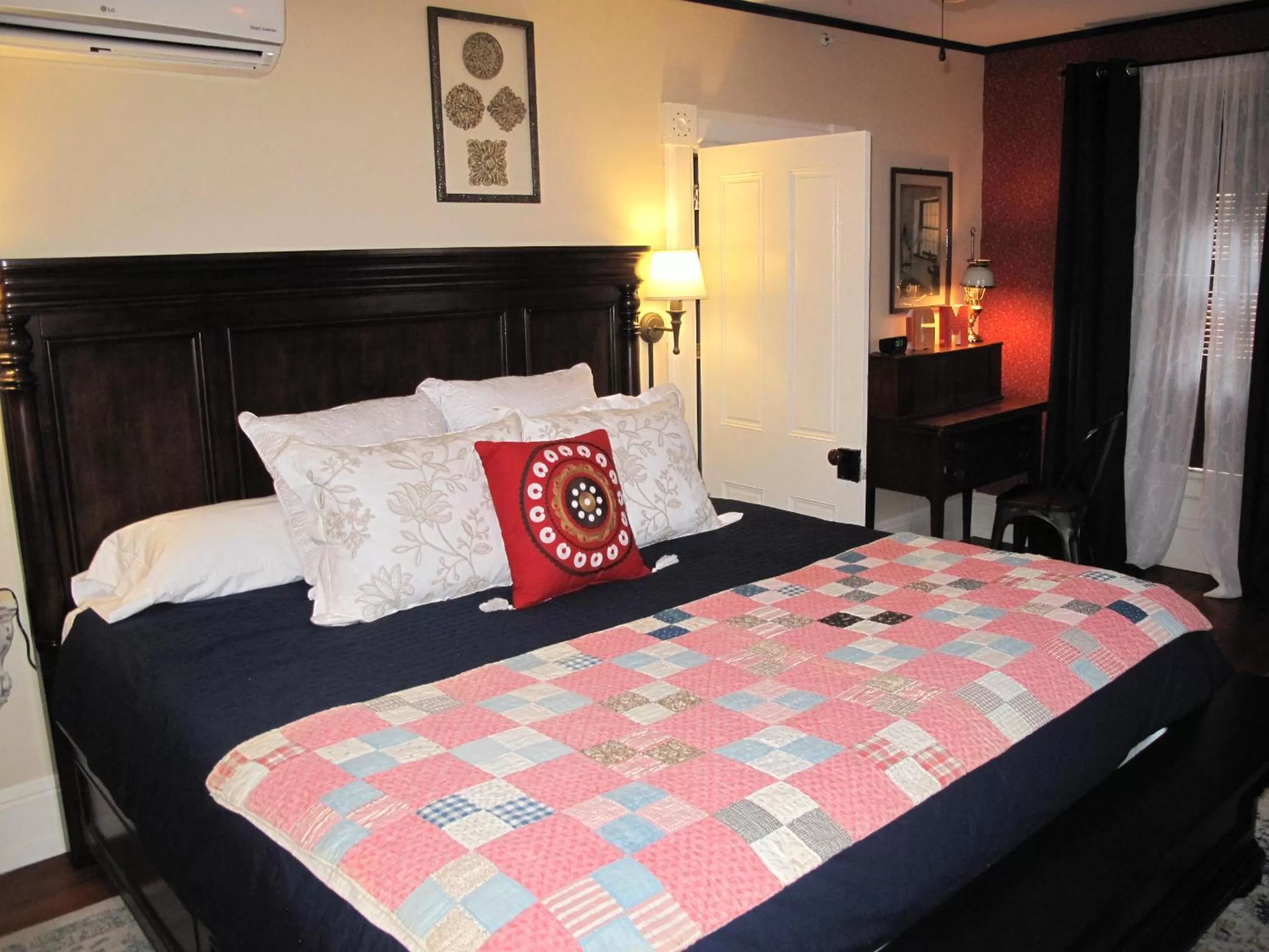 Bed in Georges on York B&B