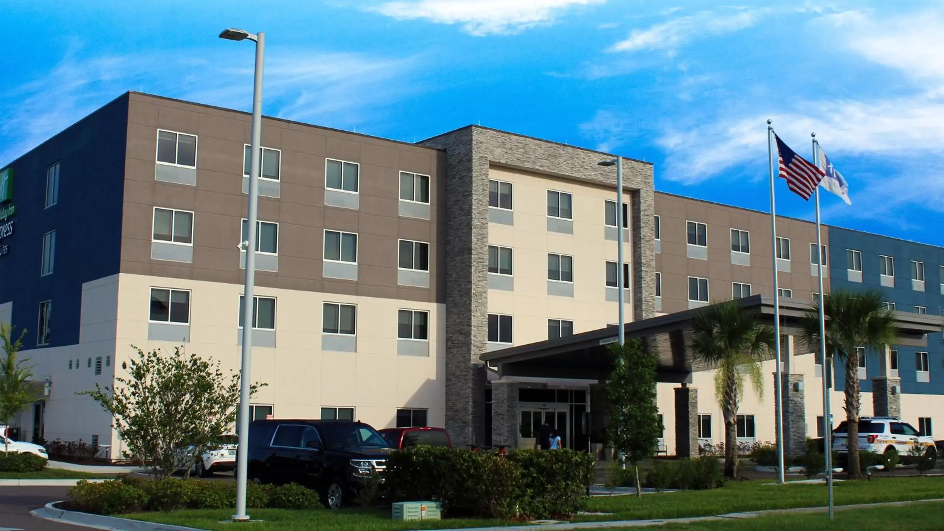 Property Building in Holiday Inn Express & Suites - Jacksonville W - I295 and I10, an IHG Hotel