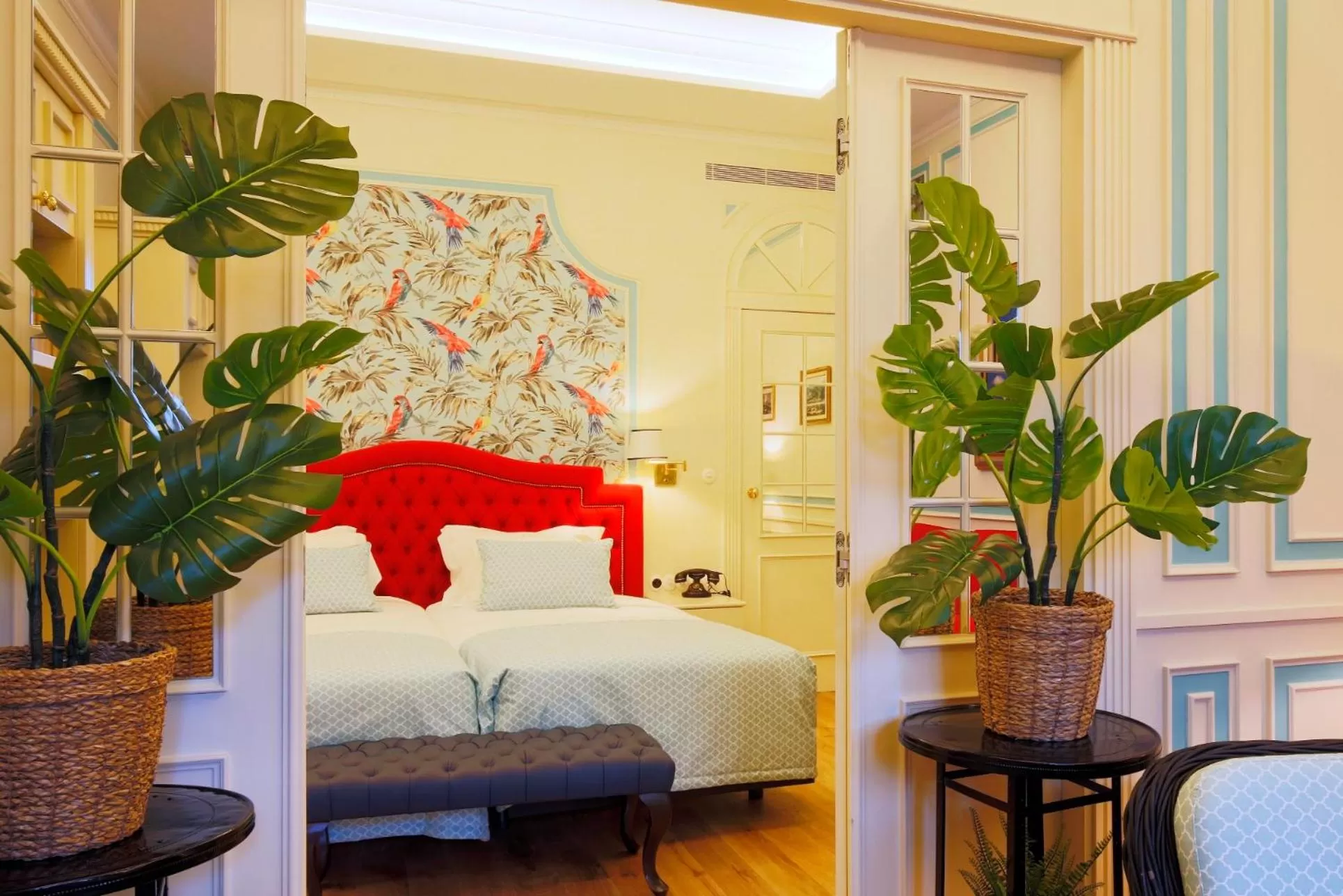 Bed in Grande Hotel do Porto