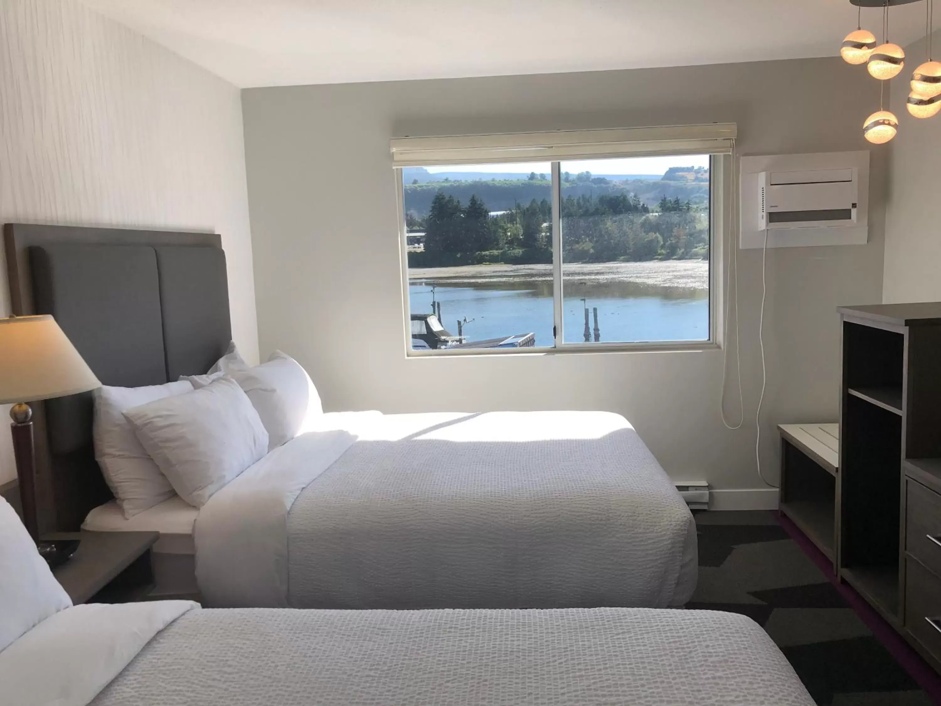 Bed in The Spot at Porpoise Bay