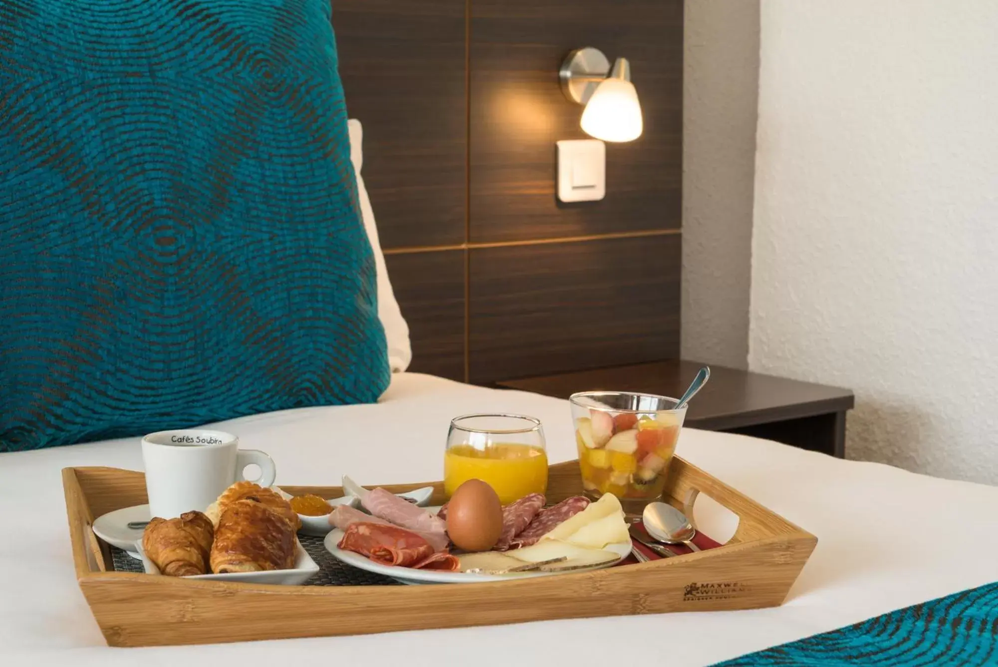 Bed, Breakfast in Sure Hotel by Best Western Biarritz Aeroport