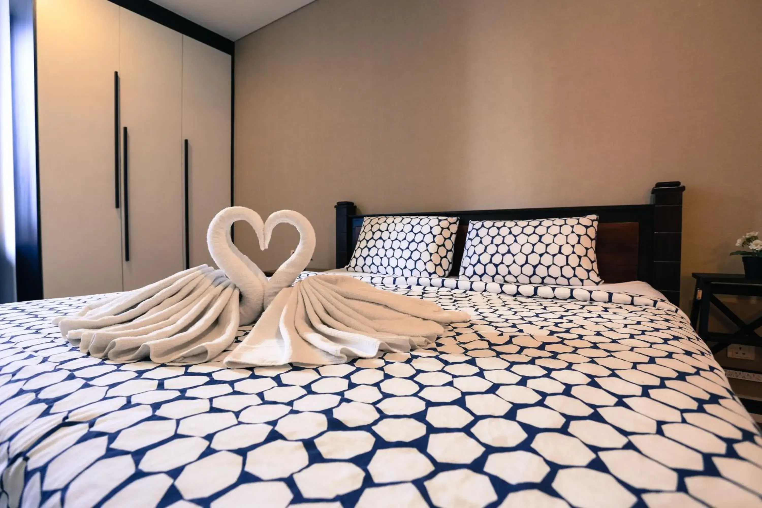 Bedroom, Bed in Mercu Summer Suite KLCC @ Penguin Homes