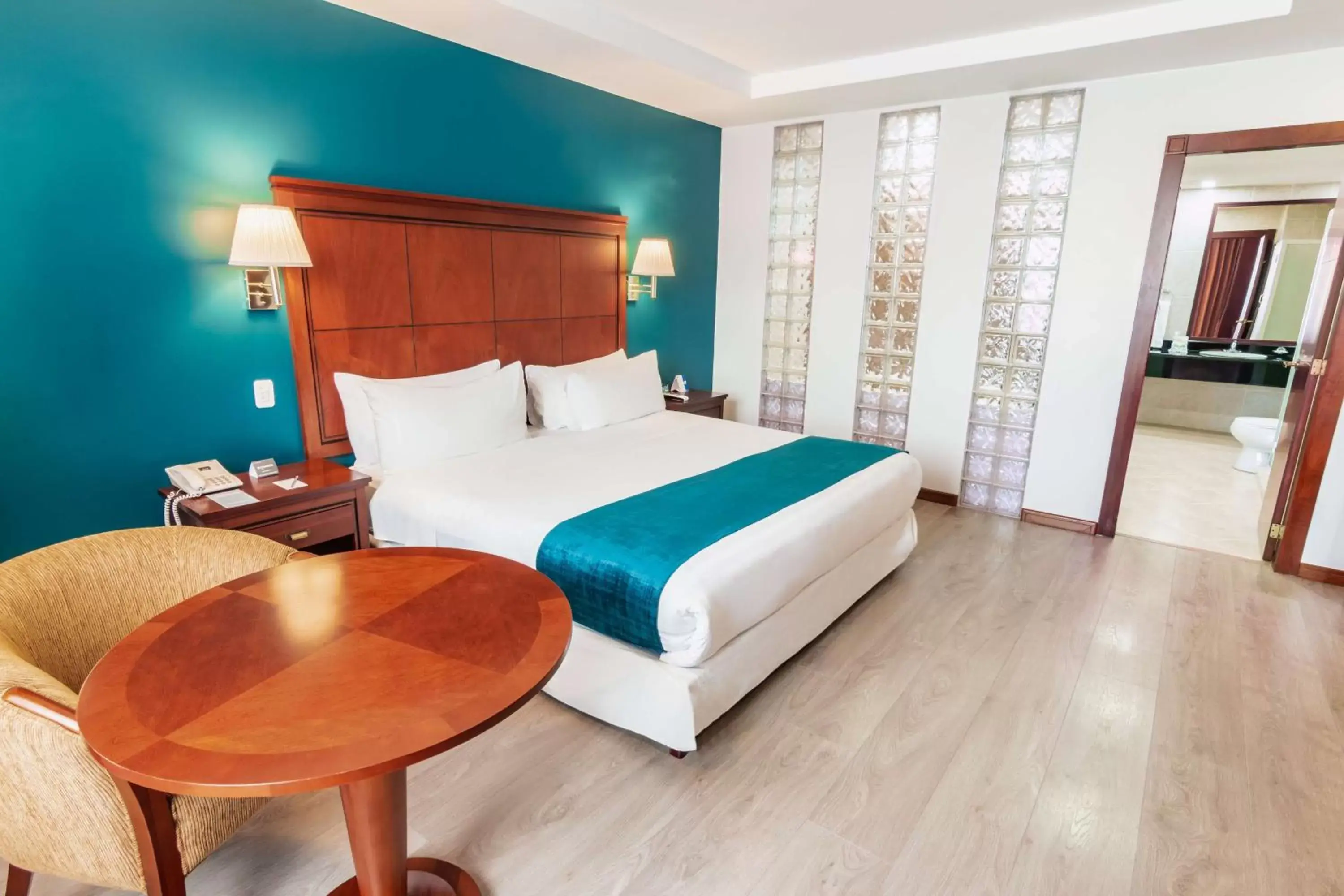 Junior Suite, 1 King Bed - Non-Smoking in Sonesta Hotel Loja Junior Suite, 1 King Bed - Non-Smoking in Sonesta Hotel Loja