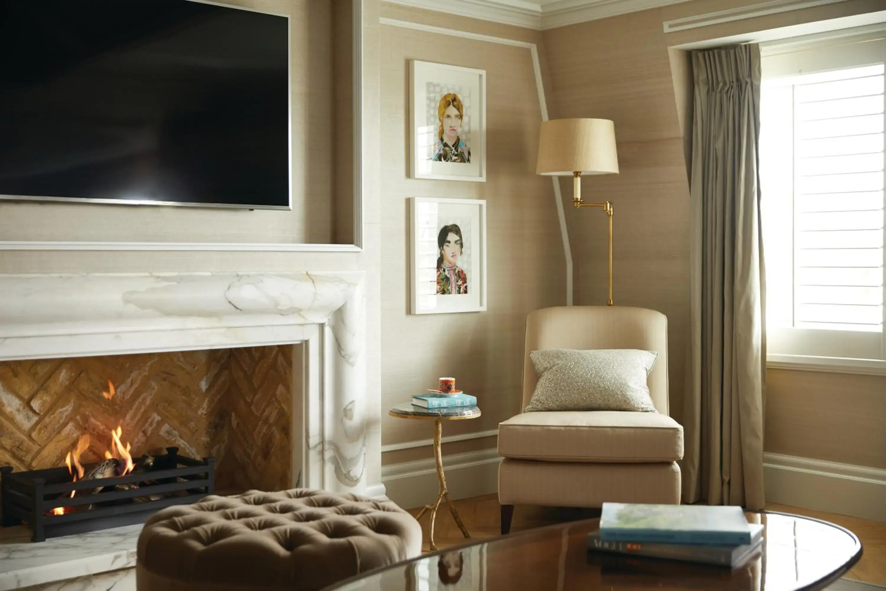 Living room, TV/Entertainment Center in The Cadogan, A Belmond Hotel, London
