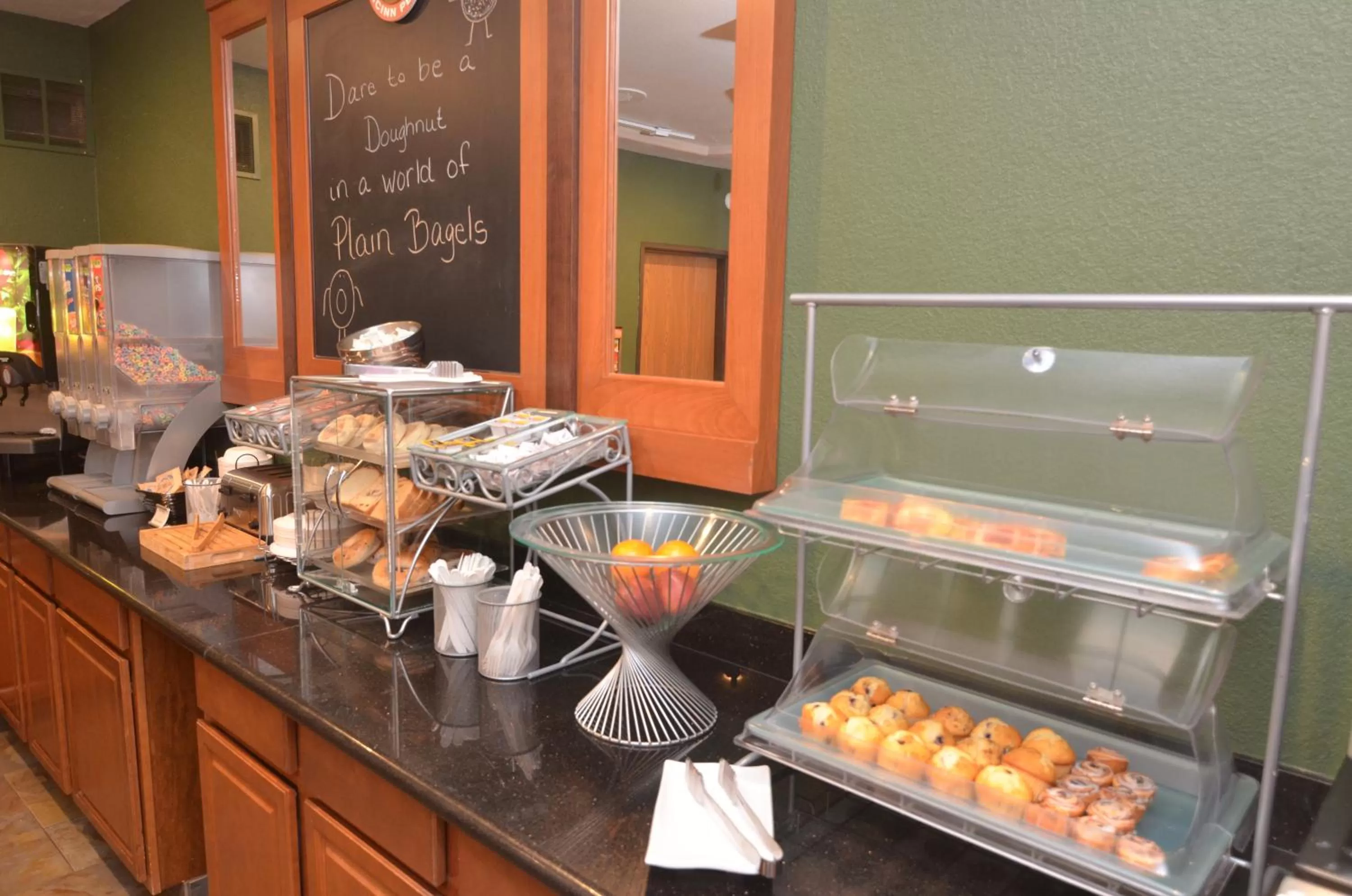 Breakfast in AmericInn by Wyndham Des Moines Airport