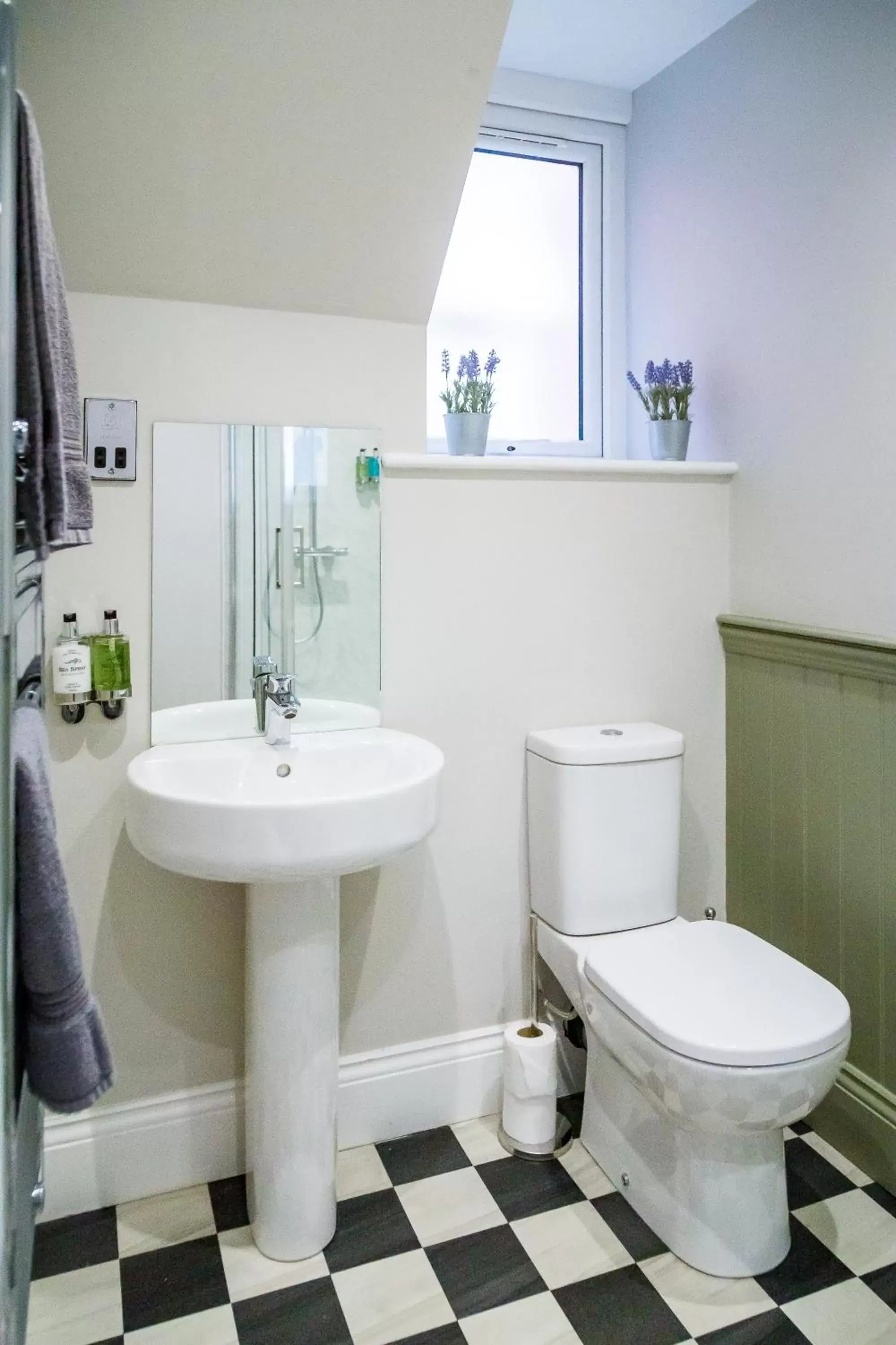 Toilet, Bathroom in Goodramgate Apartments