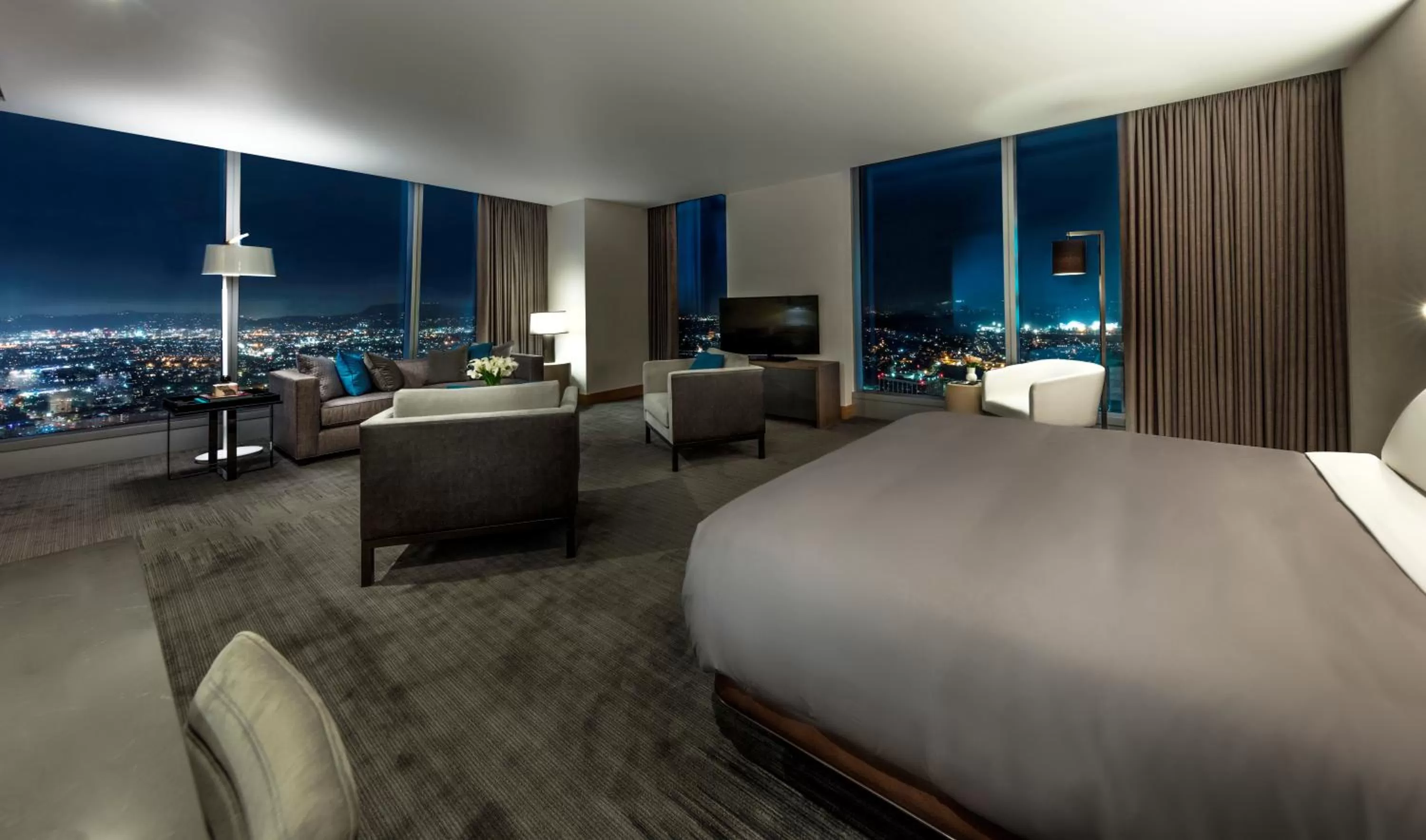 Night in InterContinental - Los Angeles Downtown by IHG