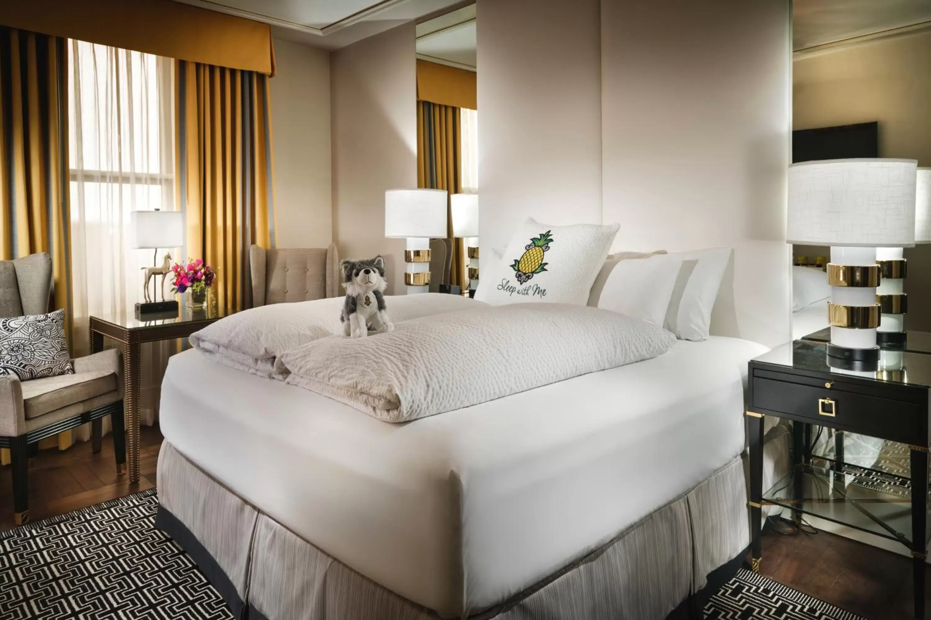 Photo of the whole room, Bed in Staypineapple, An Elegant Hotel, Union Square Photo of the whole room, Bed in Staypineapple, An Elegant Hotel, Union Square