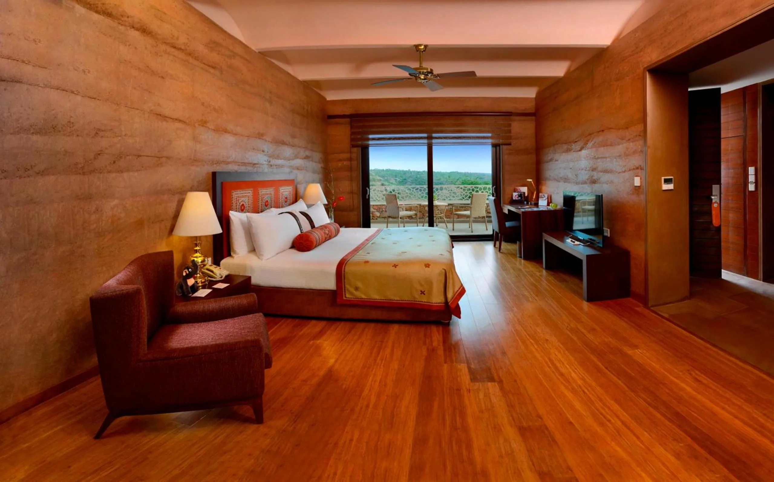 Bedroom, Bed in The Lalit Mangar