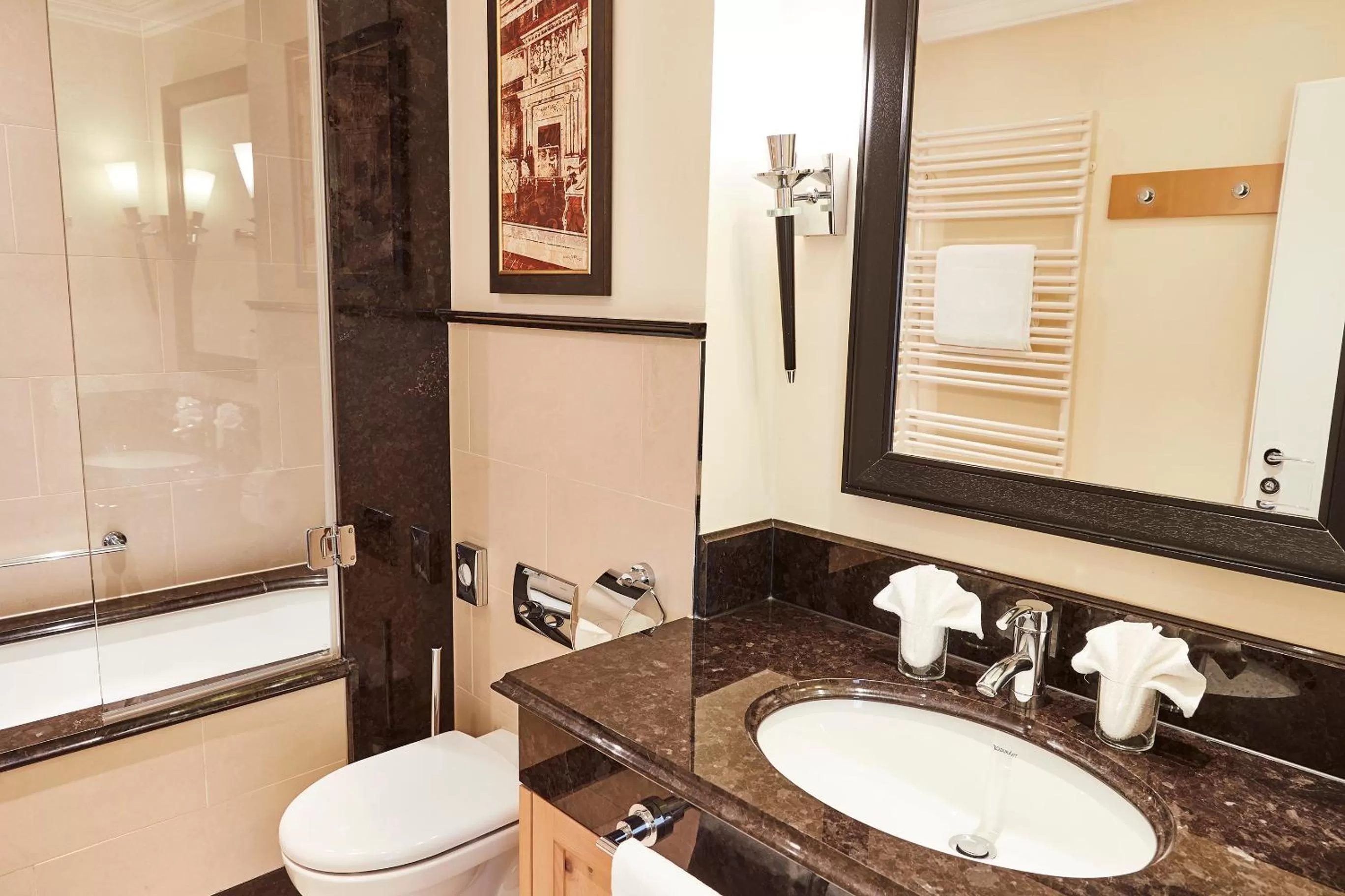 Bathroom in Steigenberger Icon Grandhotel Belvédère