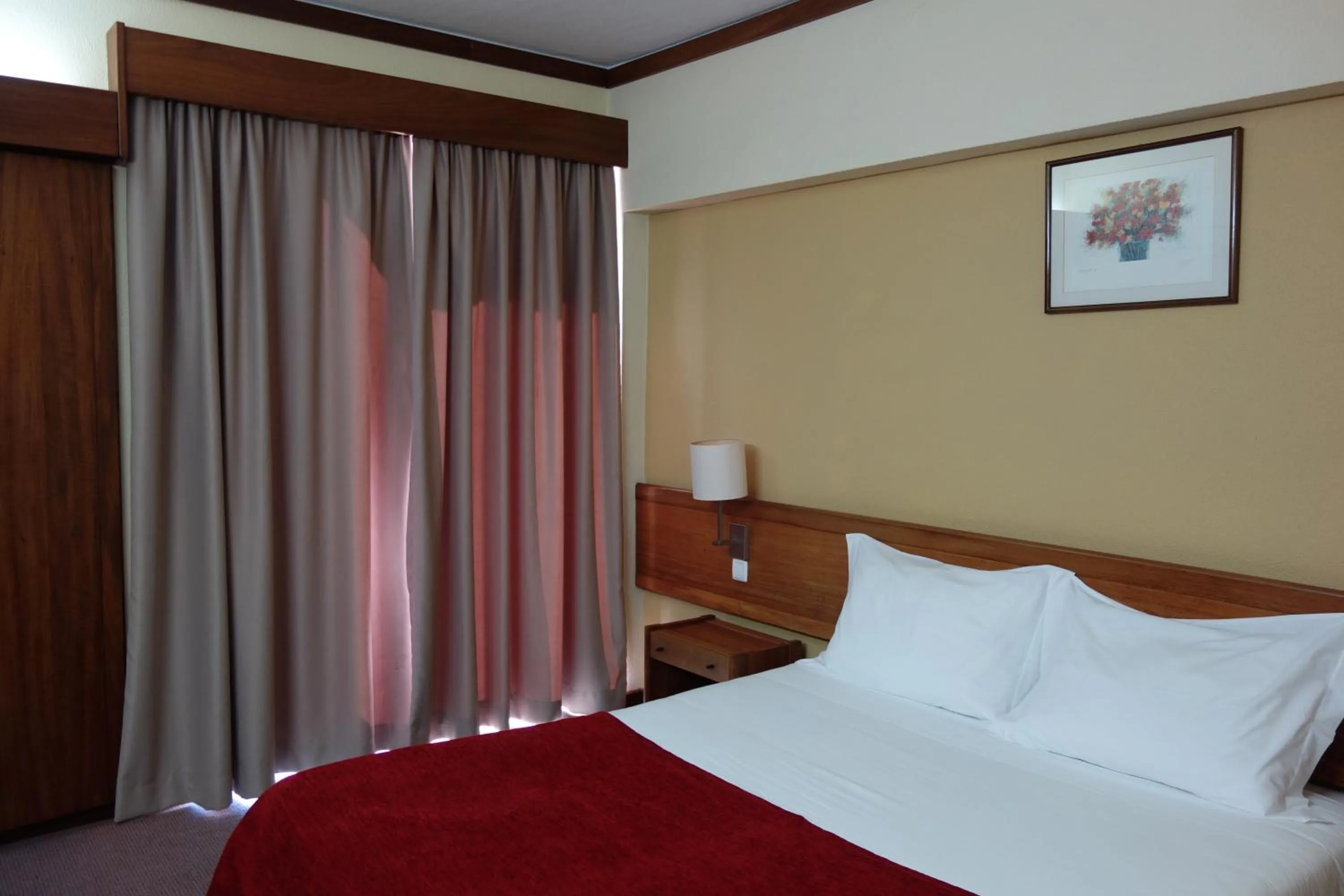 Property building, Bed in Hotel Senhora do Castelo