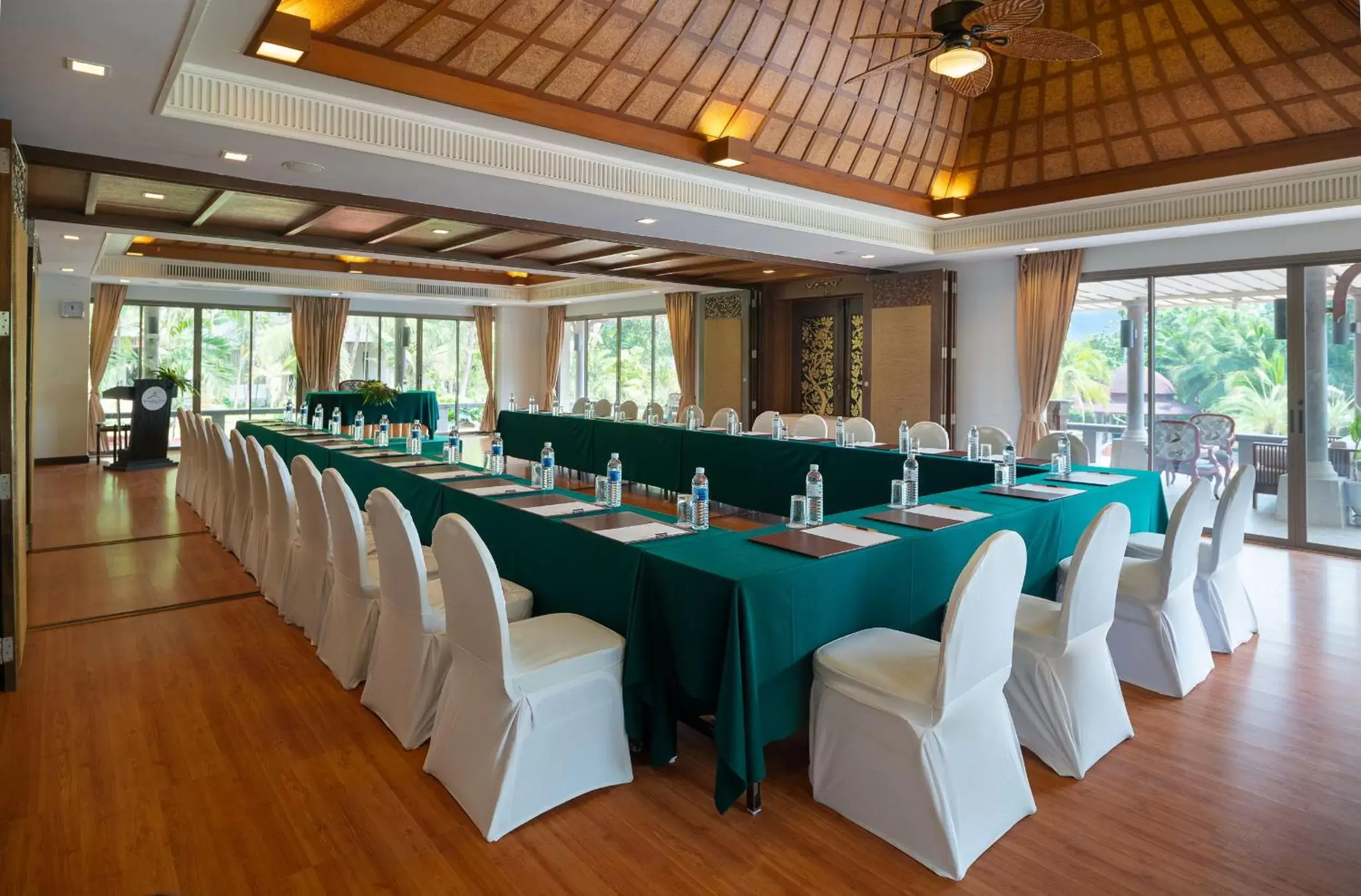 Meeting/conference room in Springfield Village Golf & Spa