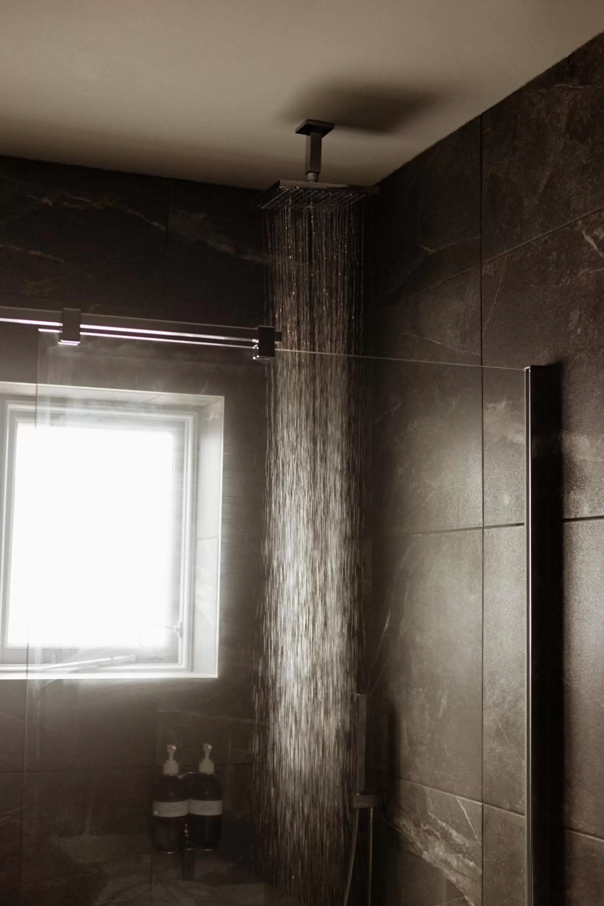 Shower in HIDEOUT Hotel