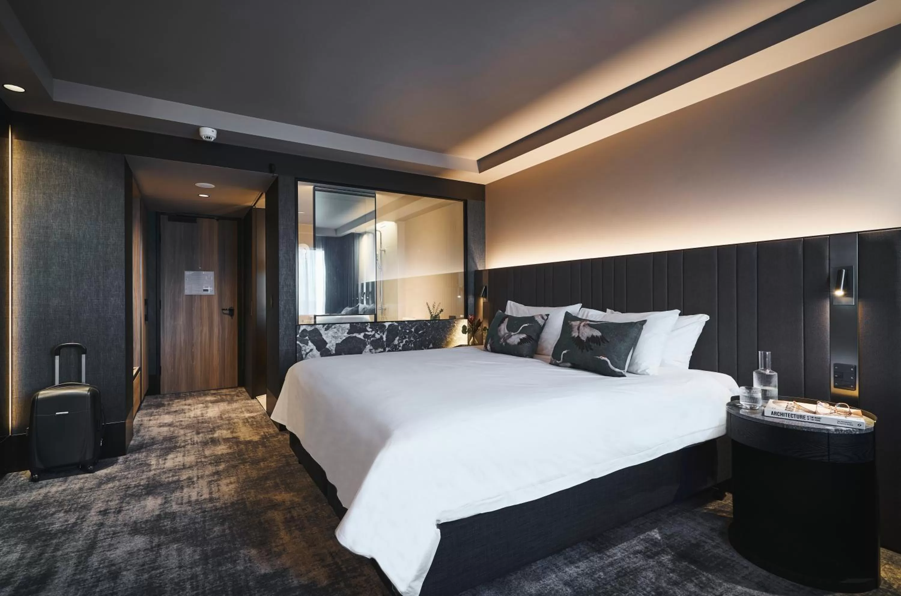 View (from property/room), Bed in Pullman Melbourne On the Park