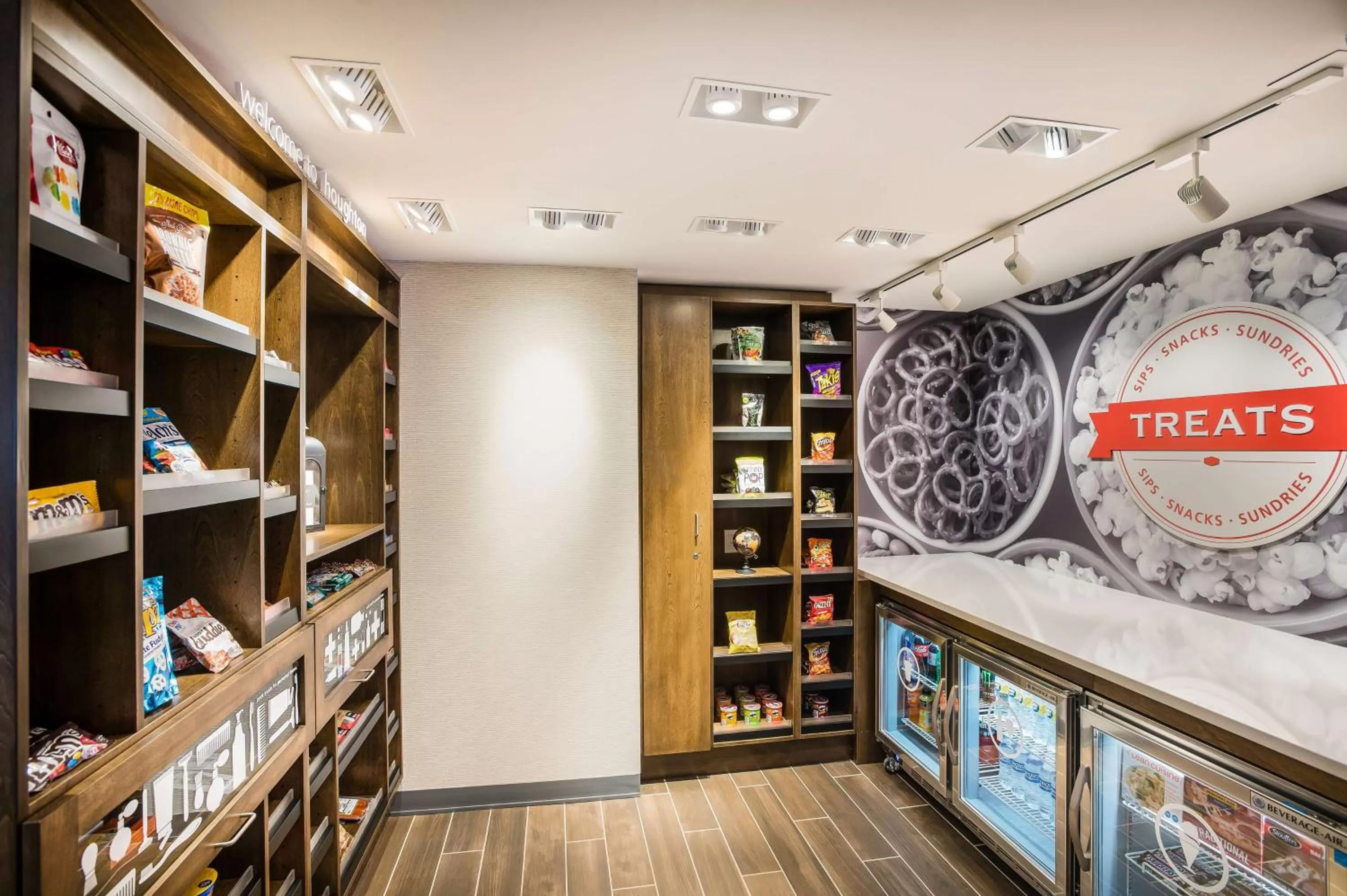 Restaurant/places to eat in Hampton Inn & Suites Houghton