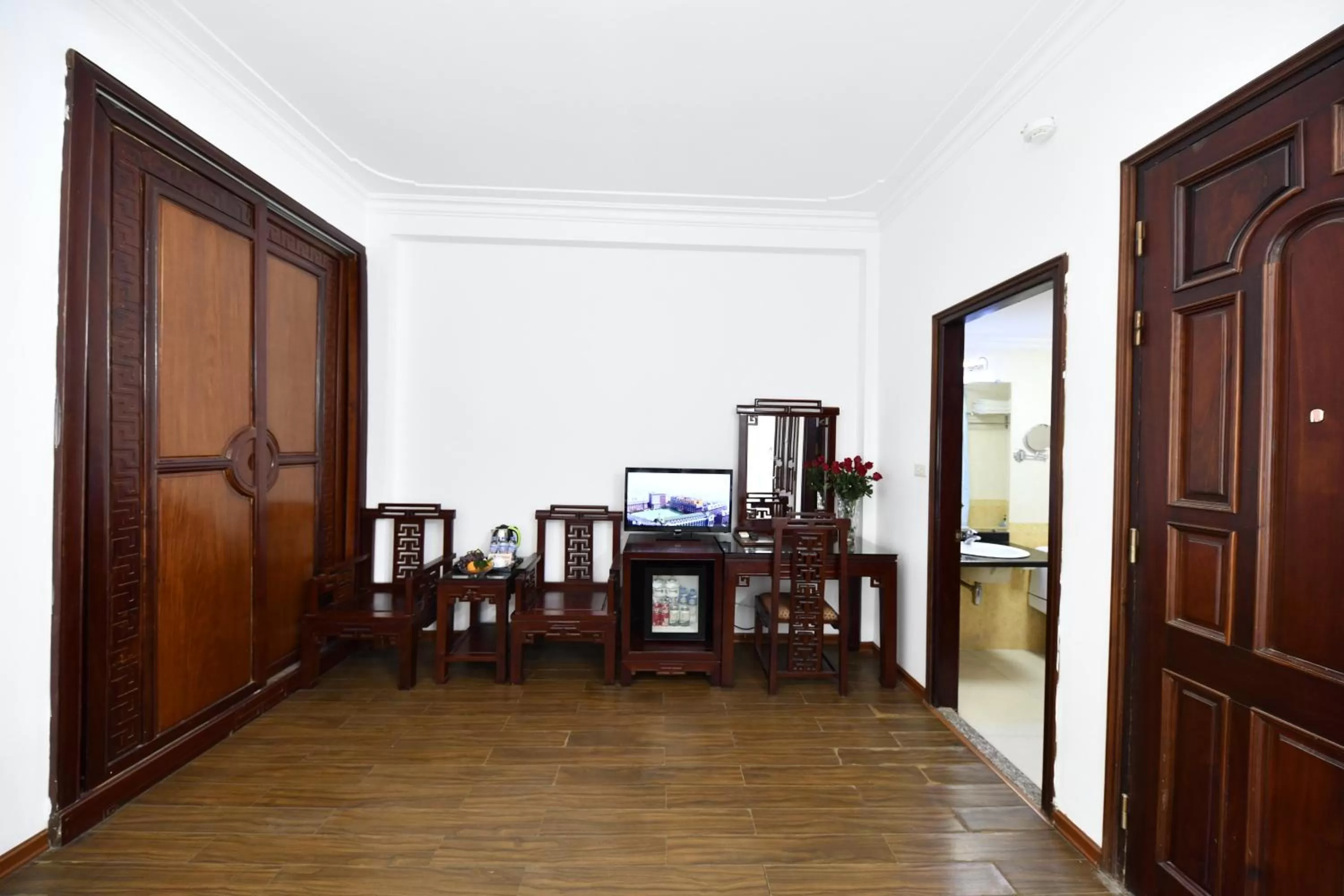 hair dresser in Phoenix Legend Hotel Hanoi