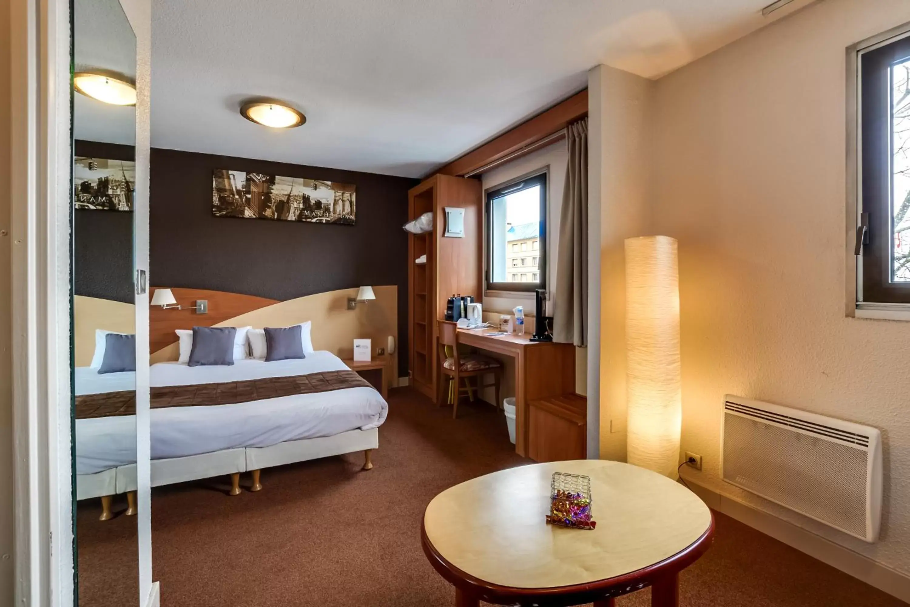 Quadruple Room in Brit Hotel Saint-Nazaire Centre