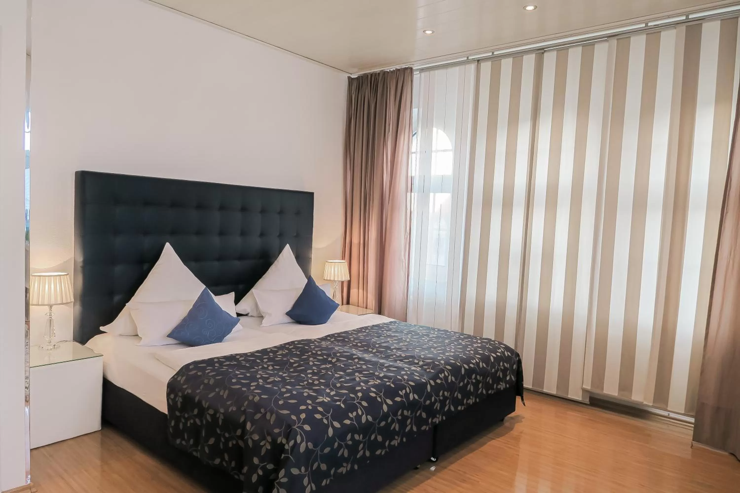 Bed in Hotel Service Apartments am Prinzenplatz - Superior