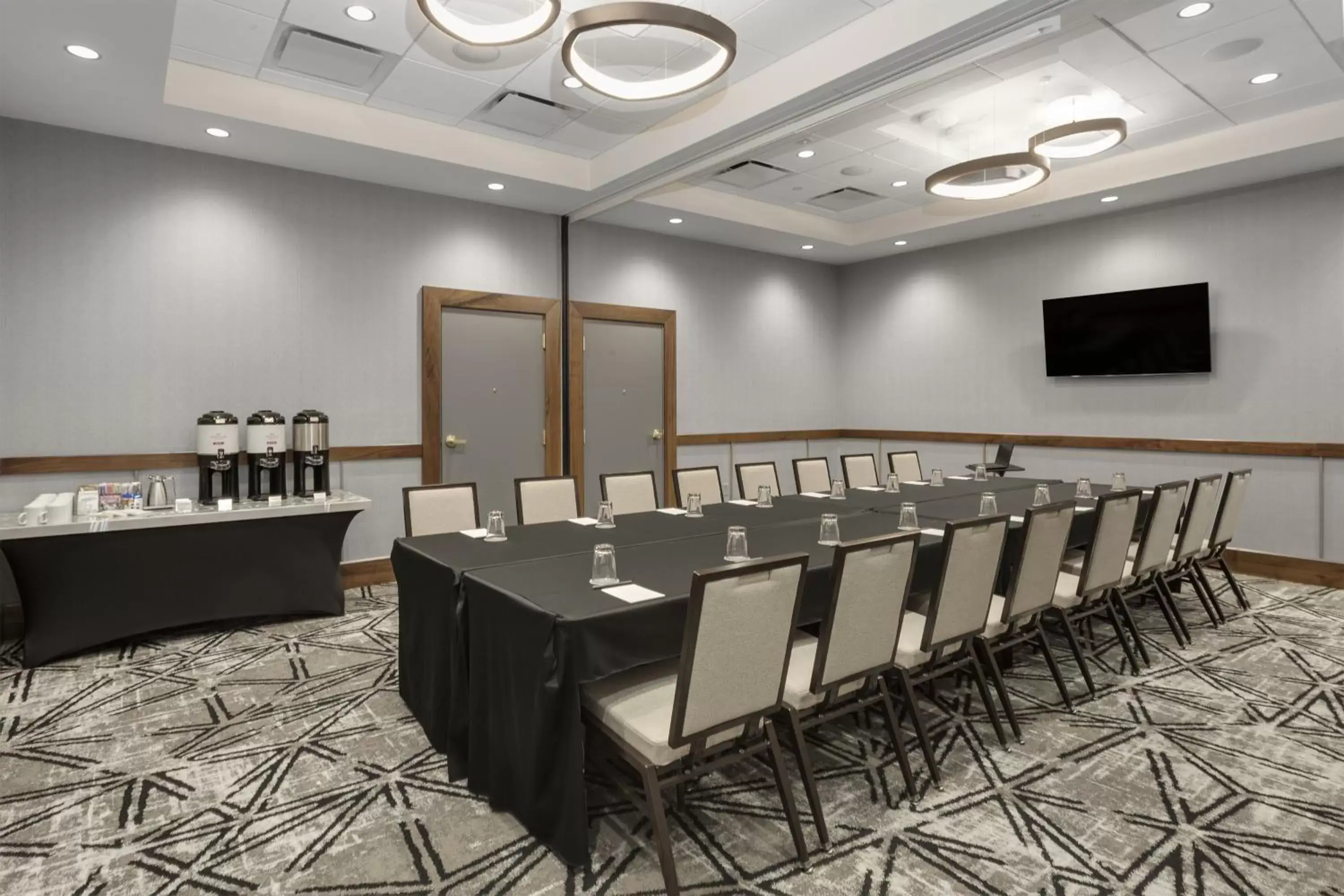 Meeting/conference room in Crowne Plaza Lansing West, an IHG Hotel