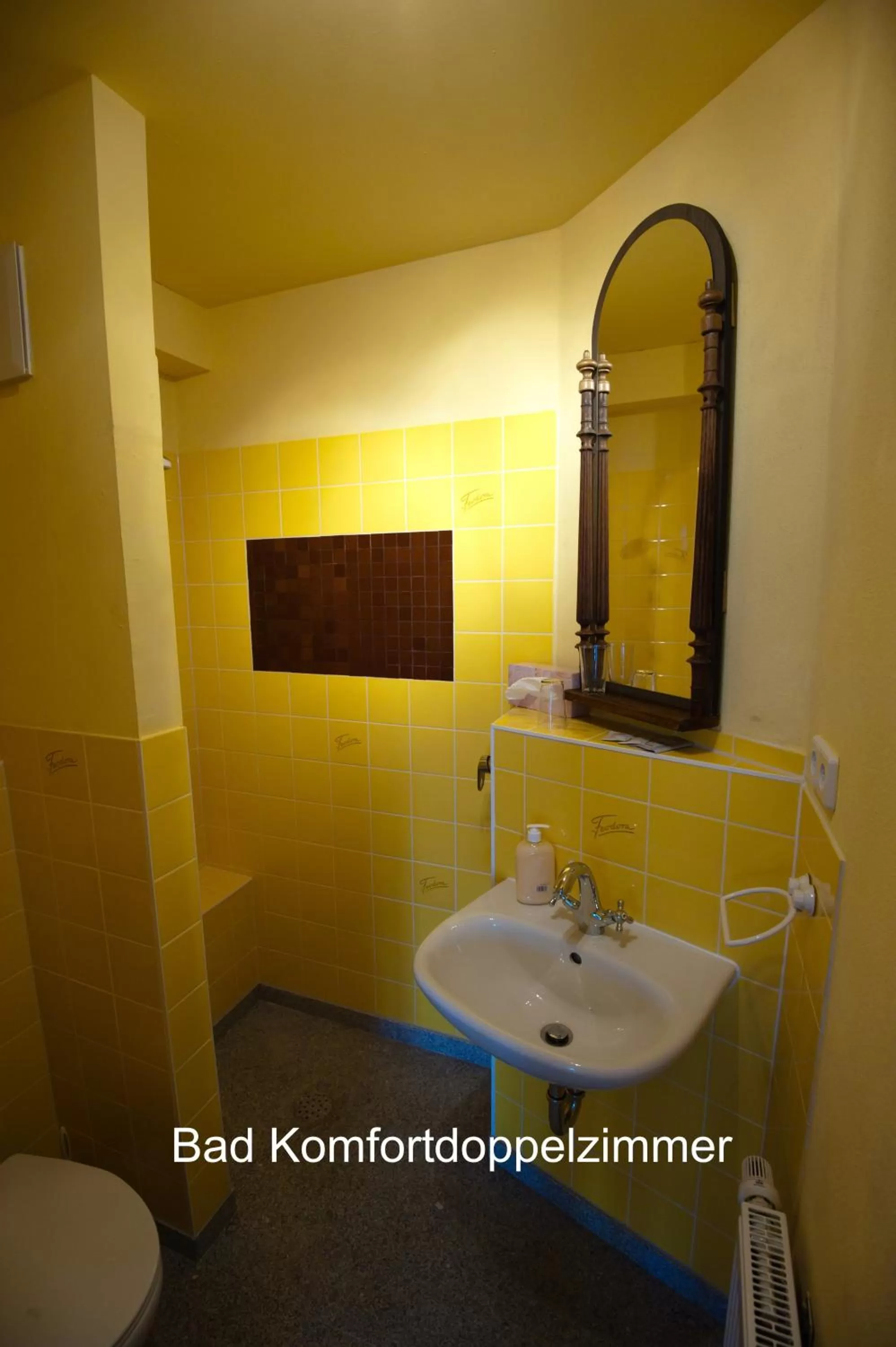 Bathroom in Exempel Schlafstuben und Quartier Langer Hals