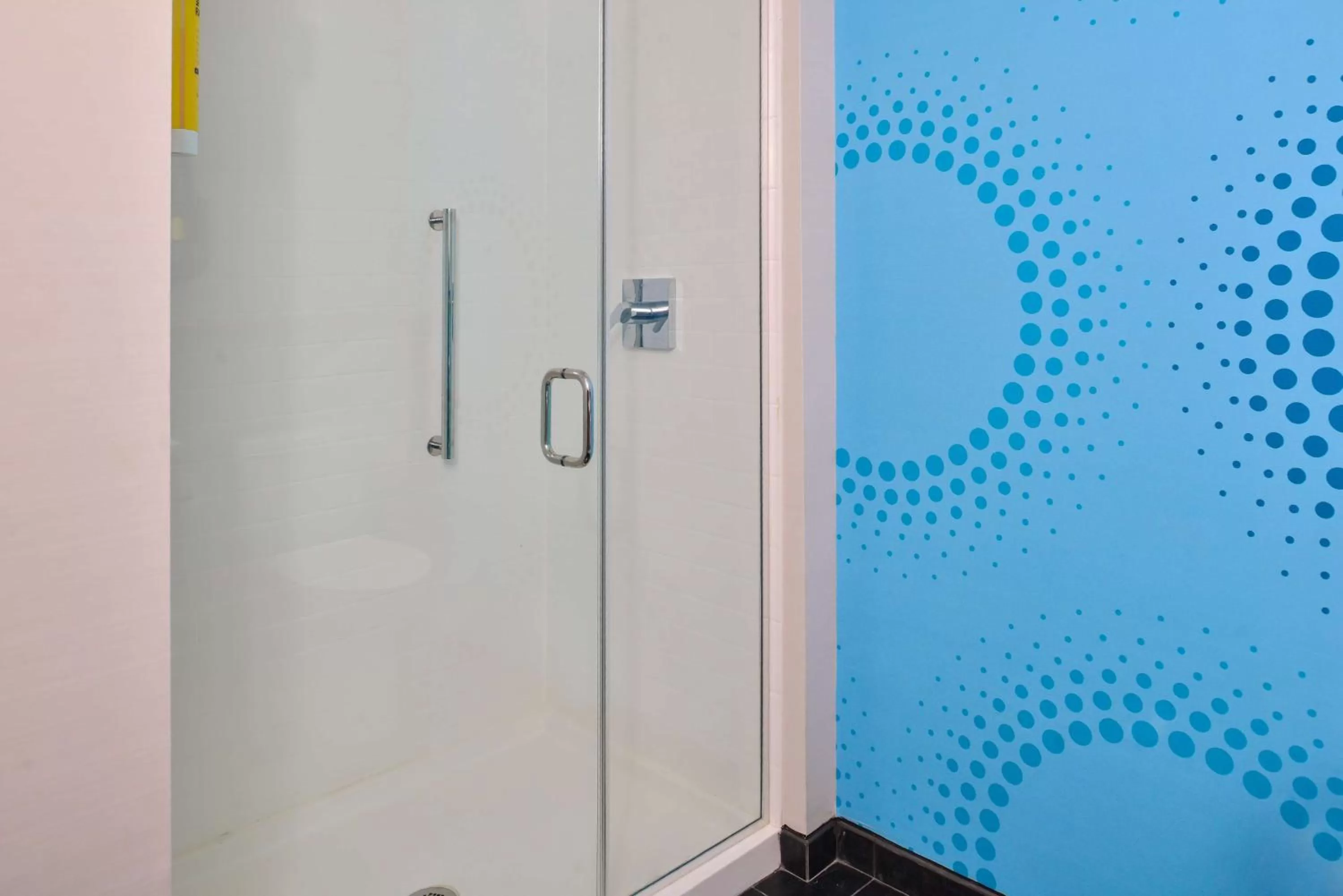 Bathroom in Tru By Hilton Stuttgart