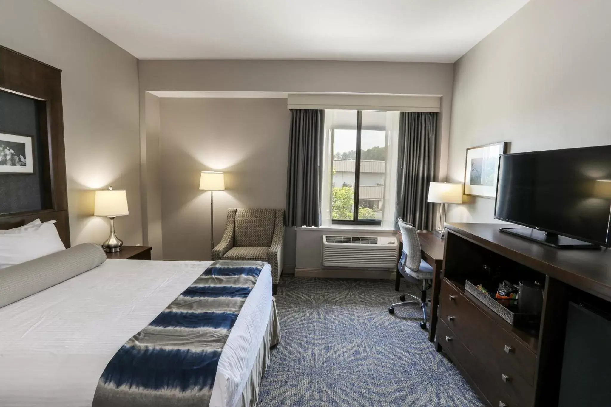 Bedroom, TV/Entertainment Center in Liberty Mountain Resort