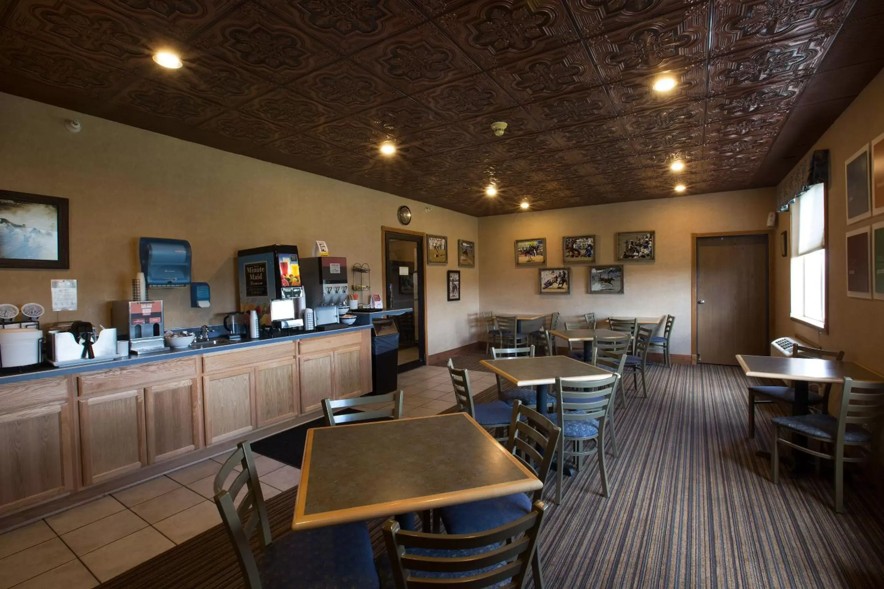 Breakfast, Restaurant/Places to Eat in Miles City Hotel